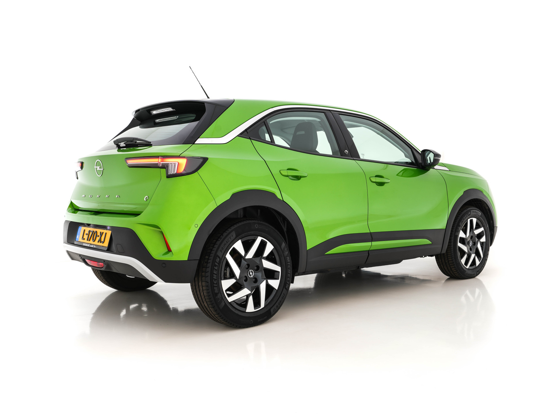 Opel Mokka-e Elegance 50-kWh 11kw Blue Ultimate [ 3-Fase ] {SOH-91%} (INCL-BTW) *FULL-LED | MICROFIBRE | HEATED-SEATS | DAB+ | KEYLESS | DIGI-COCKPIT | CARPLAY | AMBIENT-LIGHT | CAMERA | LANE-ASSIST | SPORT-SEATS | 17"ALU*