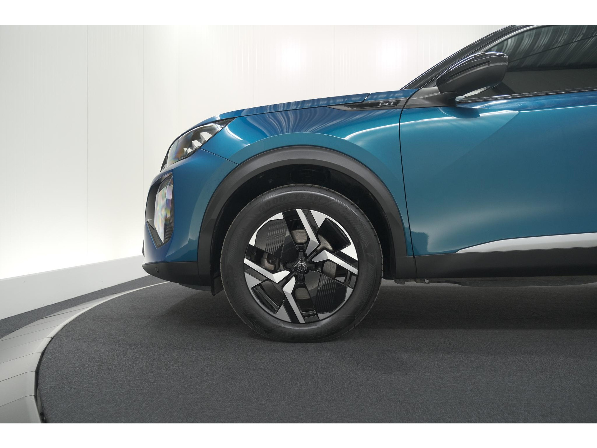 Peugeot 2008 1.2 Hybrid 145 GT | Camera | Apple Carplay | Parkeersensoren