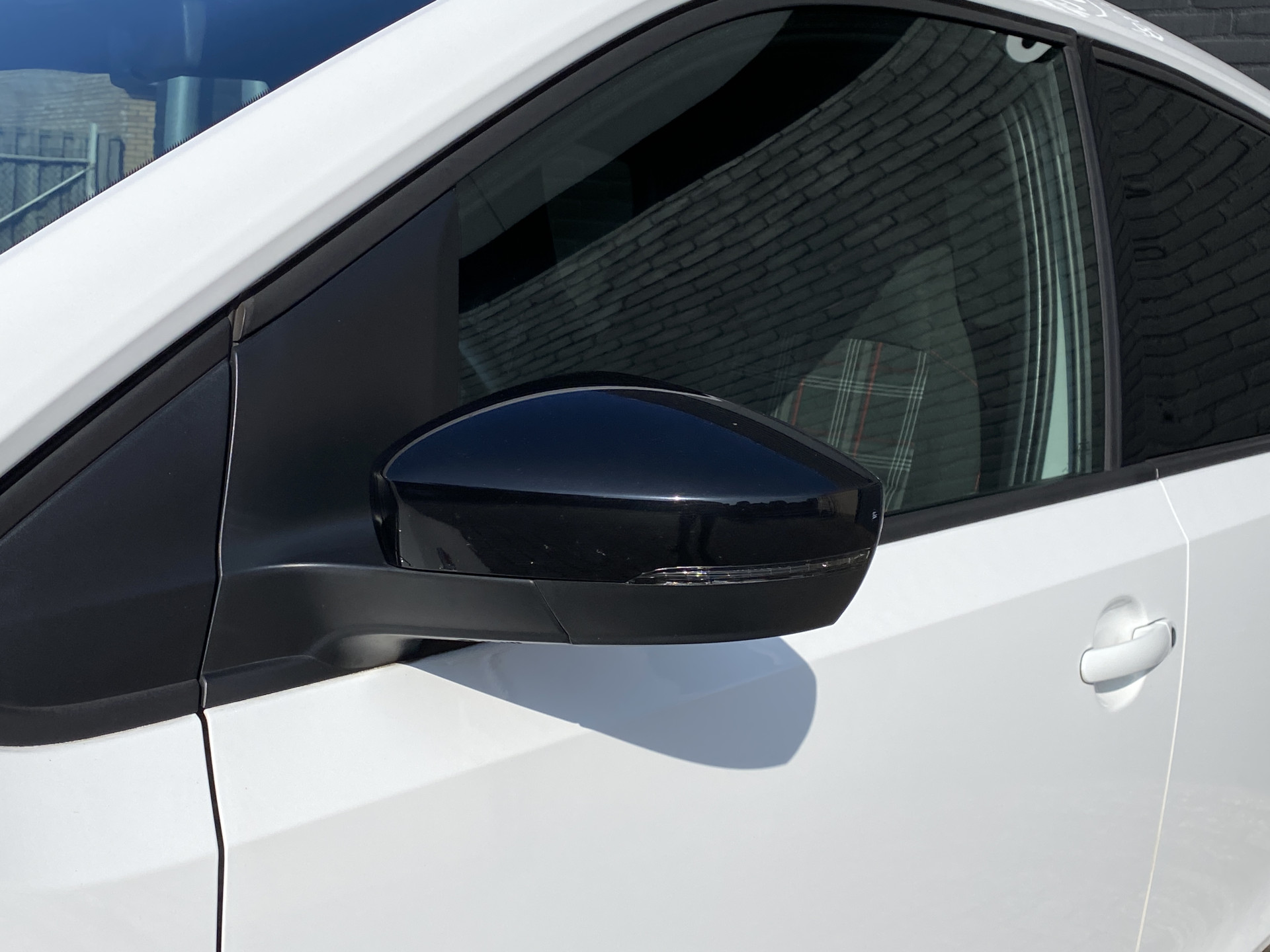 Volkswagen Up! 1.0 TSI GTI 116 pk | 17 inch lichtmetaal | stoelverwarming | climate control | zwart dak-spiegels | NL auto