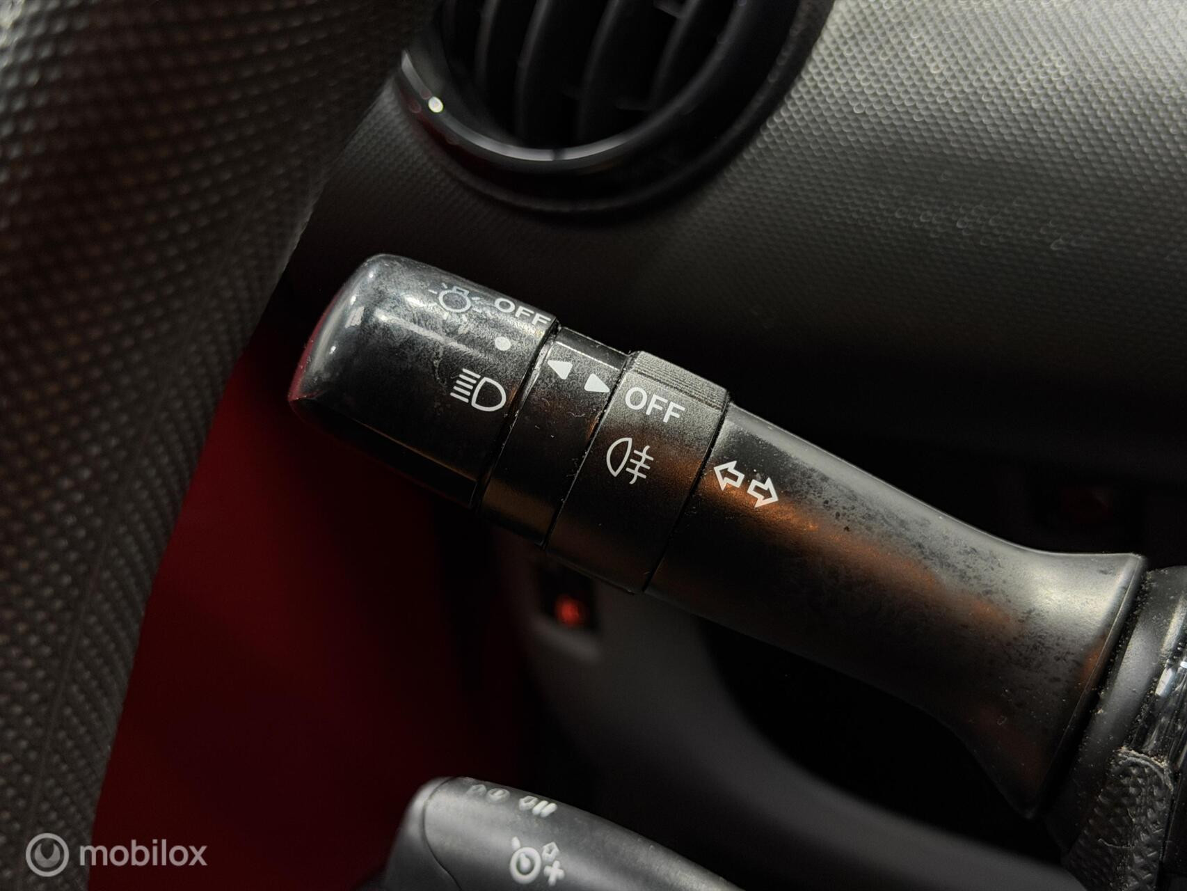 Toyota Aygo 1.0-12v Aspiration Red Navigator|Automaat|NAP|Navi