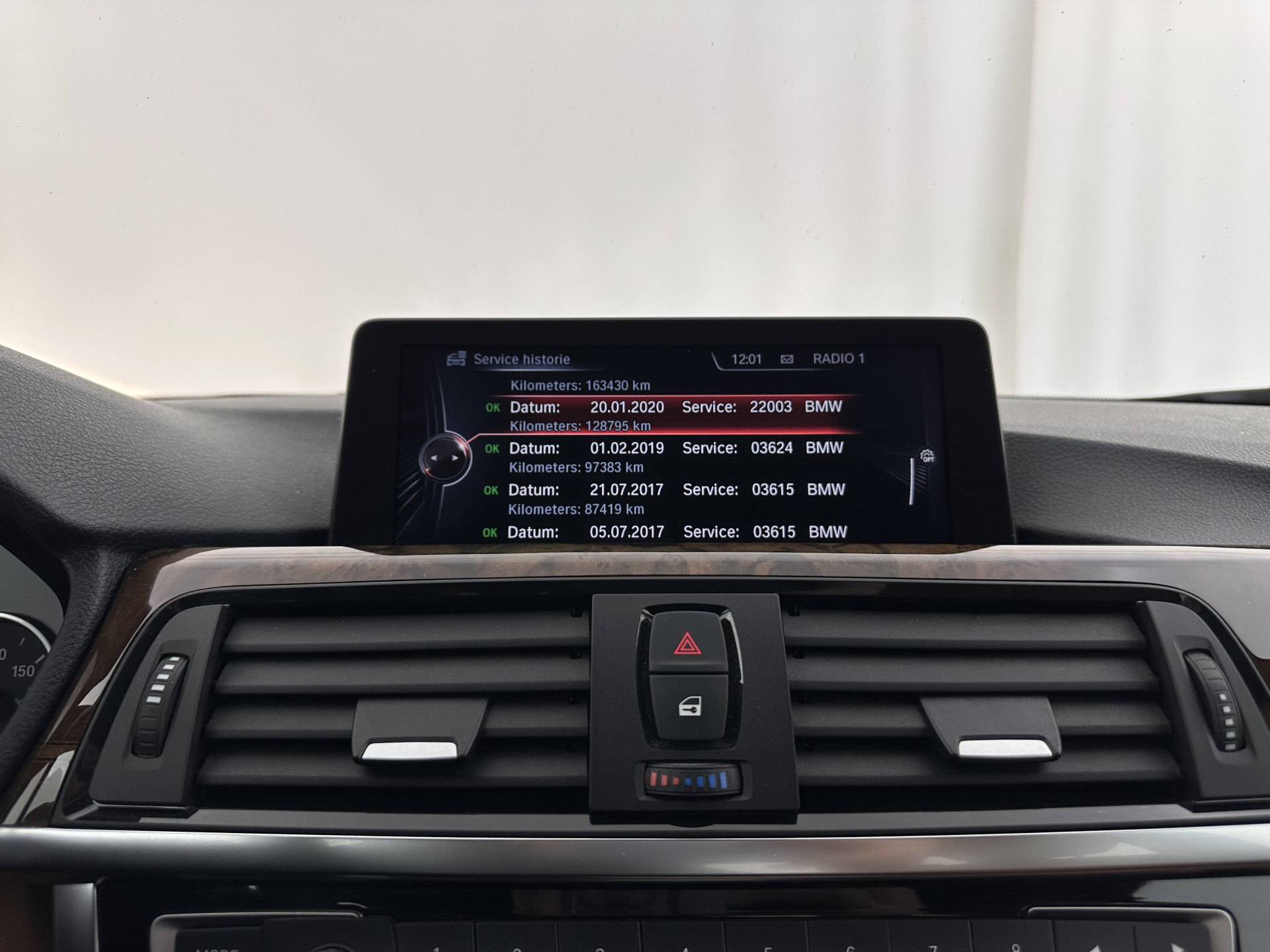 BMW 4-serie Coupé 435d xDrive Executive Aut. *LEATHER | BI-XENON | MEMORY-PACK | TOPVIEW | HEAD-UP | BLINDSPOT | HEATED-SPORTSEATS | KEYLESS | NAVI-FULLMAP | ECC | PDC | CRUISE | 19''ALU*