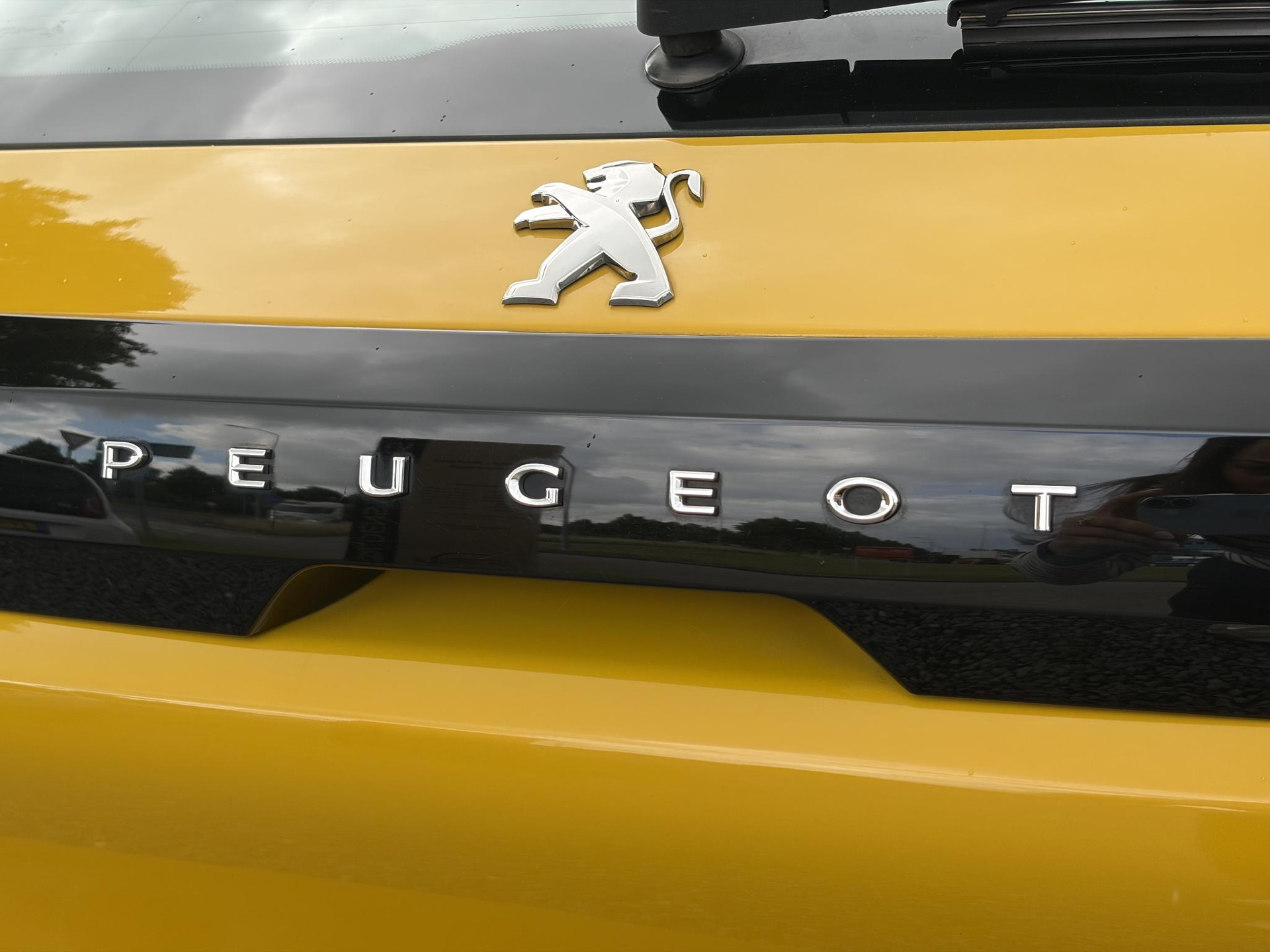 Peugeot 208 1.2 PureTech Blue Lease Active 102pk,2e Eigenaar,Navi,Apple Carplay/Android,Rijstrooksensor,6 Bak,Pdc,Dealer Onderhouden,N.A.P,Apk tot 04-2028