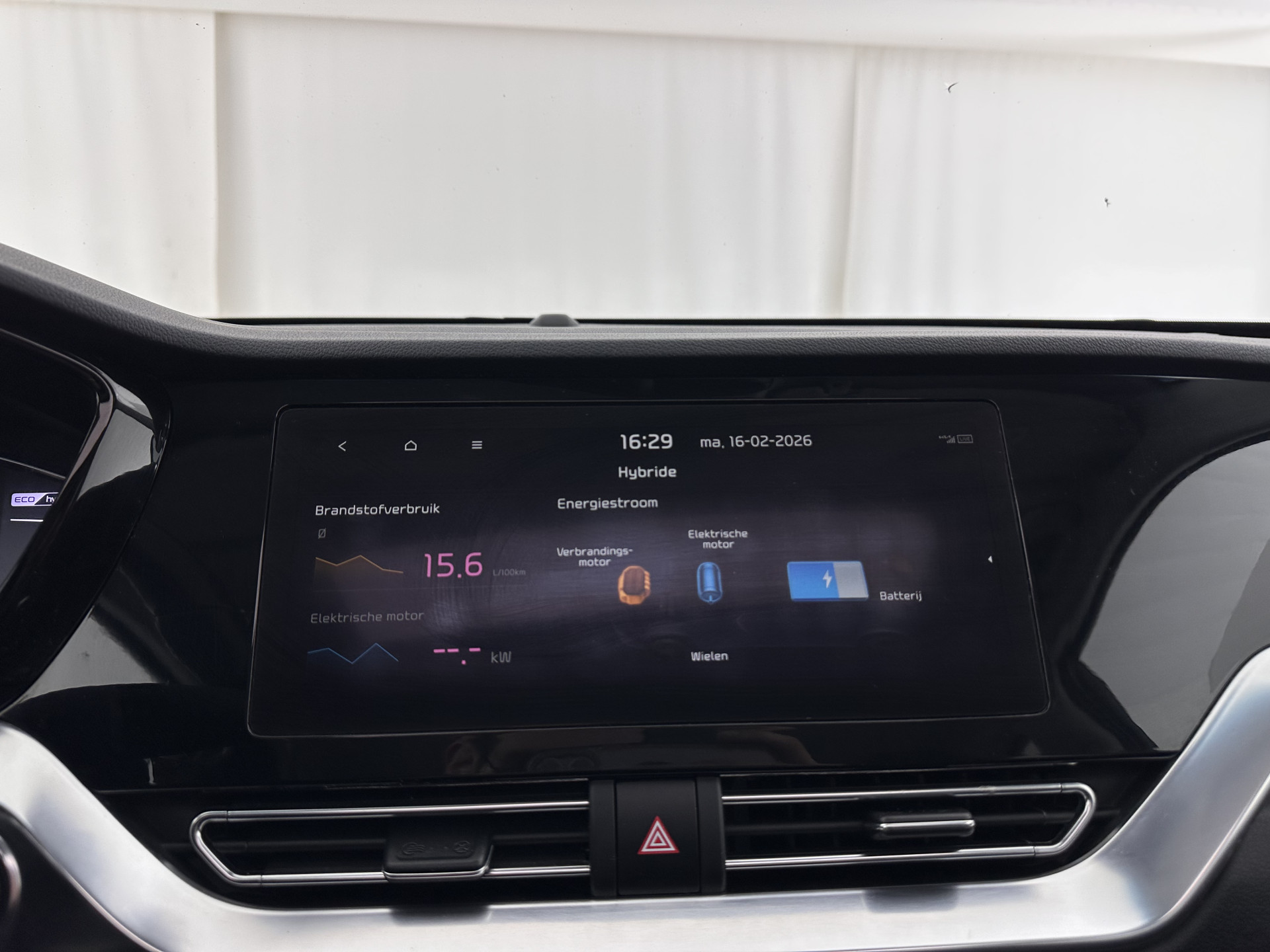 Kia Niro 1.6 GDi Hybrid ExecutiveLine (INCL-BTW) Aut. *PANO |  LEATHER | FULL-LED | NAVI-FULLMAP | DIGI-COCKPIT | HEATED-COMFORTSEATS | CAMERA | DAB+ | KEYLESS | ECC | SHIFTPADDLES | ADAPTIVE-CRUISE | LANE-ASSIST | 16"ALU*