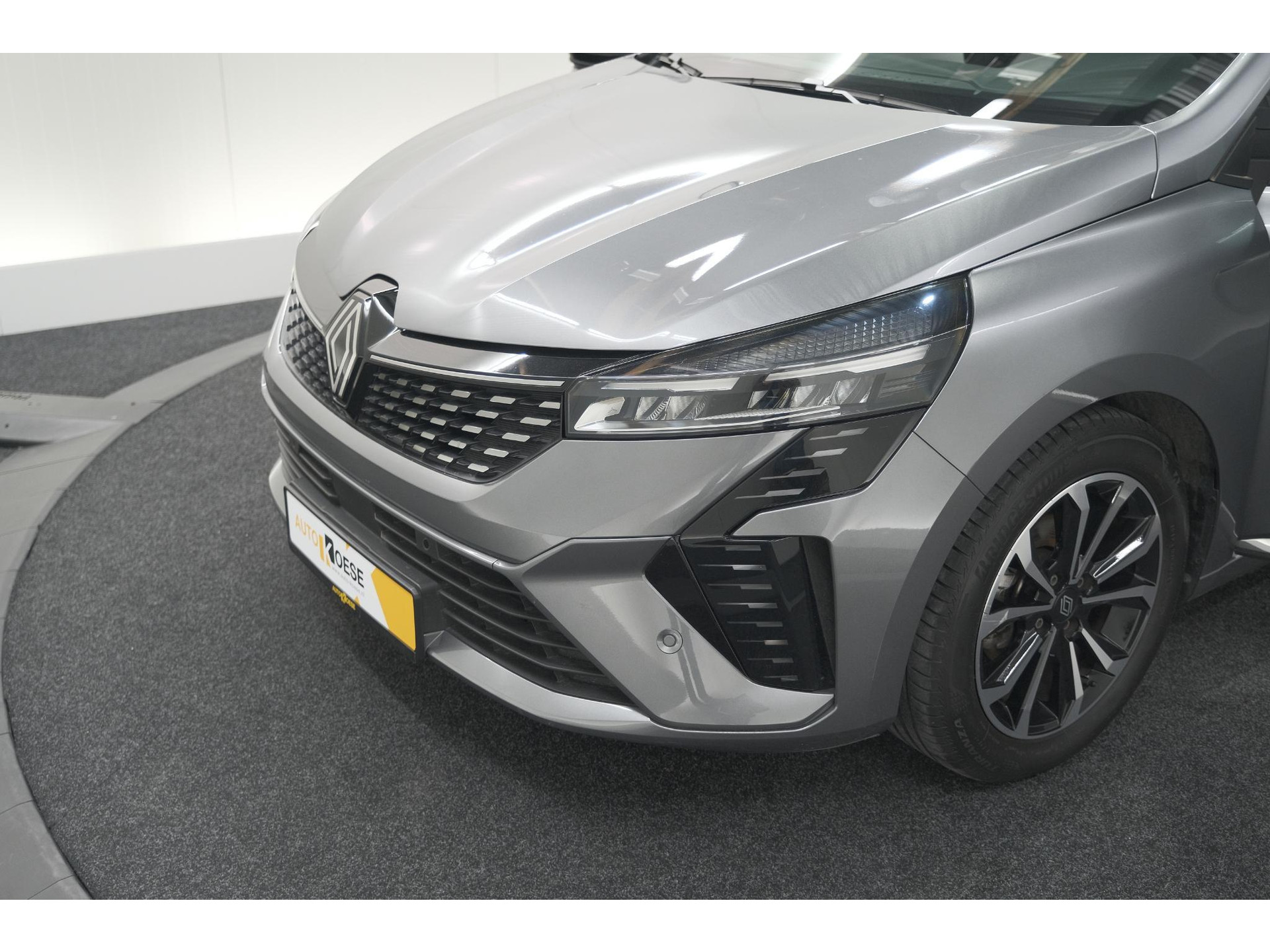 Renault Clio TCe 90 Techno | 360 Camera | Adaptieve Cruise Control | 9.3 Inch Groot Scherm