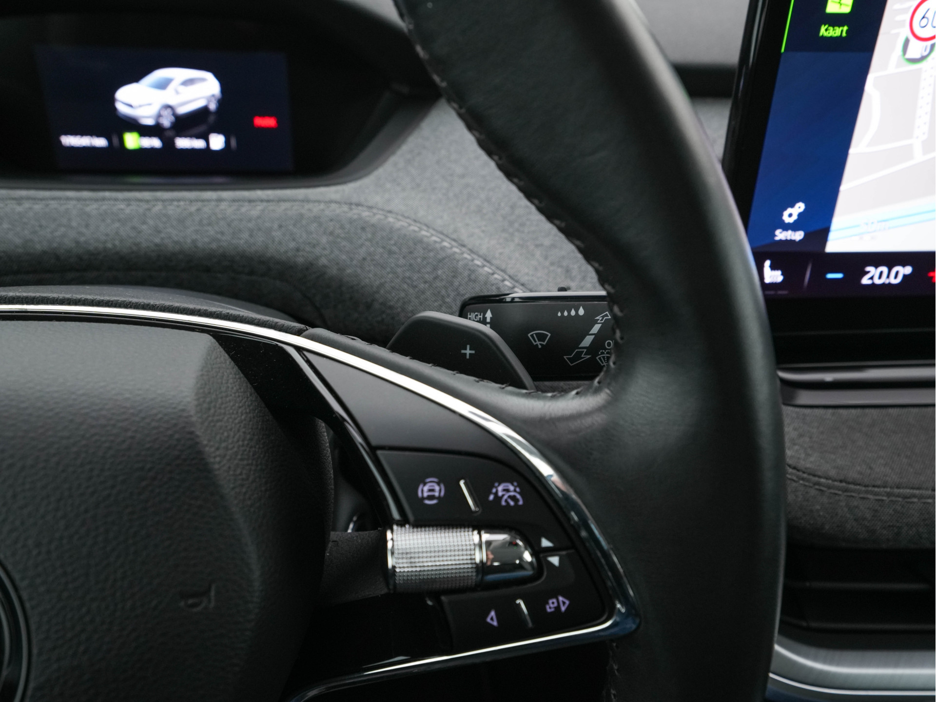 ŠKODA Enyaq iV 80 [ 3-Fase ] {SOH-88% } (INCL-BTW) *LEATHER-FABRIC | FULL-LED | DIGI-COCKPIT | CAMERA | KEYLESS | NAVI-FULLMAP | AMBIENT-LIGHT | ECC | HEATED-COMFORTSEATS | DAB+ | PDC | CRUISE | CARPLAY | TOWBAR | 19"ALU*