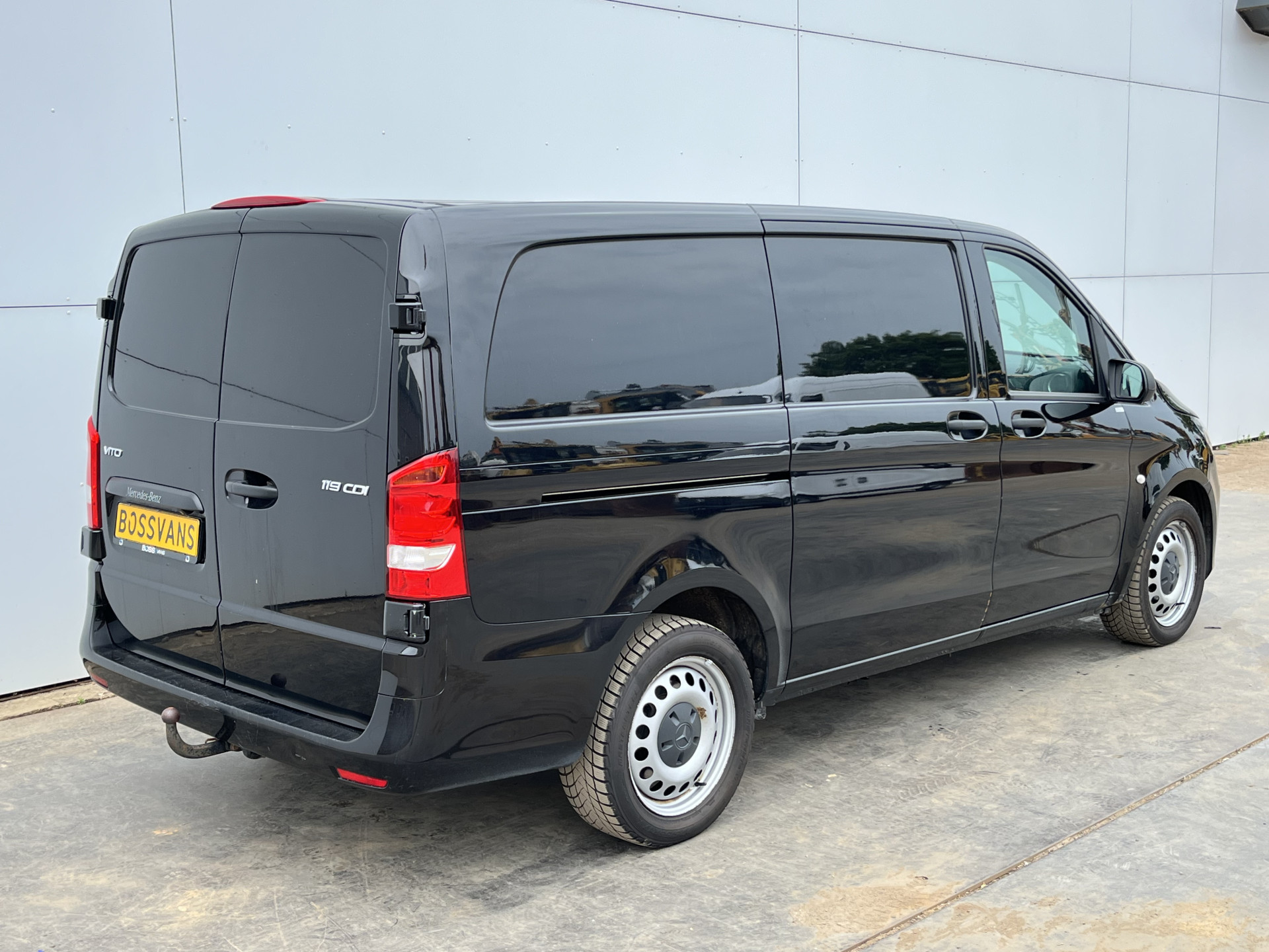 Mercedes-Benz Vito 119 1.9 CDI 190pk Automaat L2H1 9G-Tronic Climate Control Adaptieve Cruise Control Trekhaak Navigatie Camera Stoelverwarming