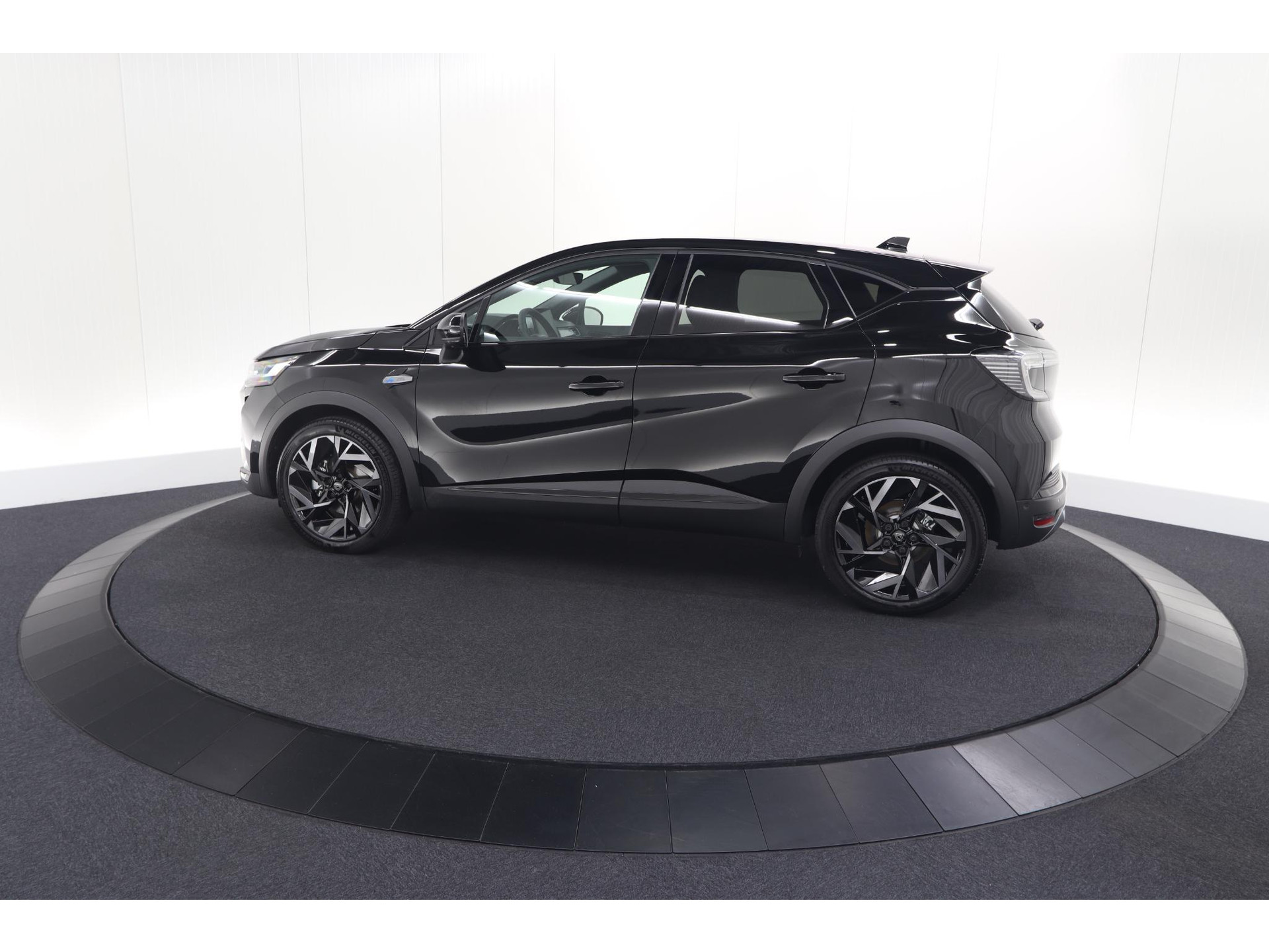 Renault Captur 1.8 E-Tech full hybrid 160 Esprit Alpine | 360 Camera | Adaptieve Cruise Control | Dodehoekdetectie | Stuurwielverwarming