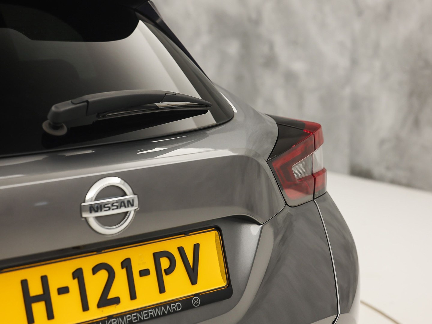 Nissan Juke 1.0 DIG-T N-Connecta (APPLE CARPLAY, GROOT NAVI, CLIMATE, CAMERA, SPORTSTOELEN, GETINT GLAS, KEYLESS START, CRUISE, NIEUWSTAAT)