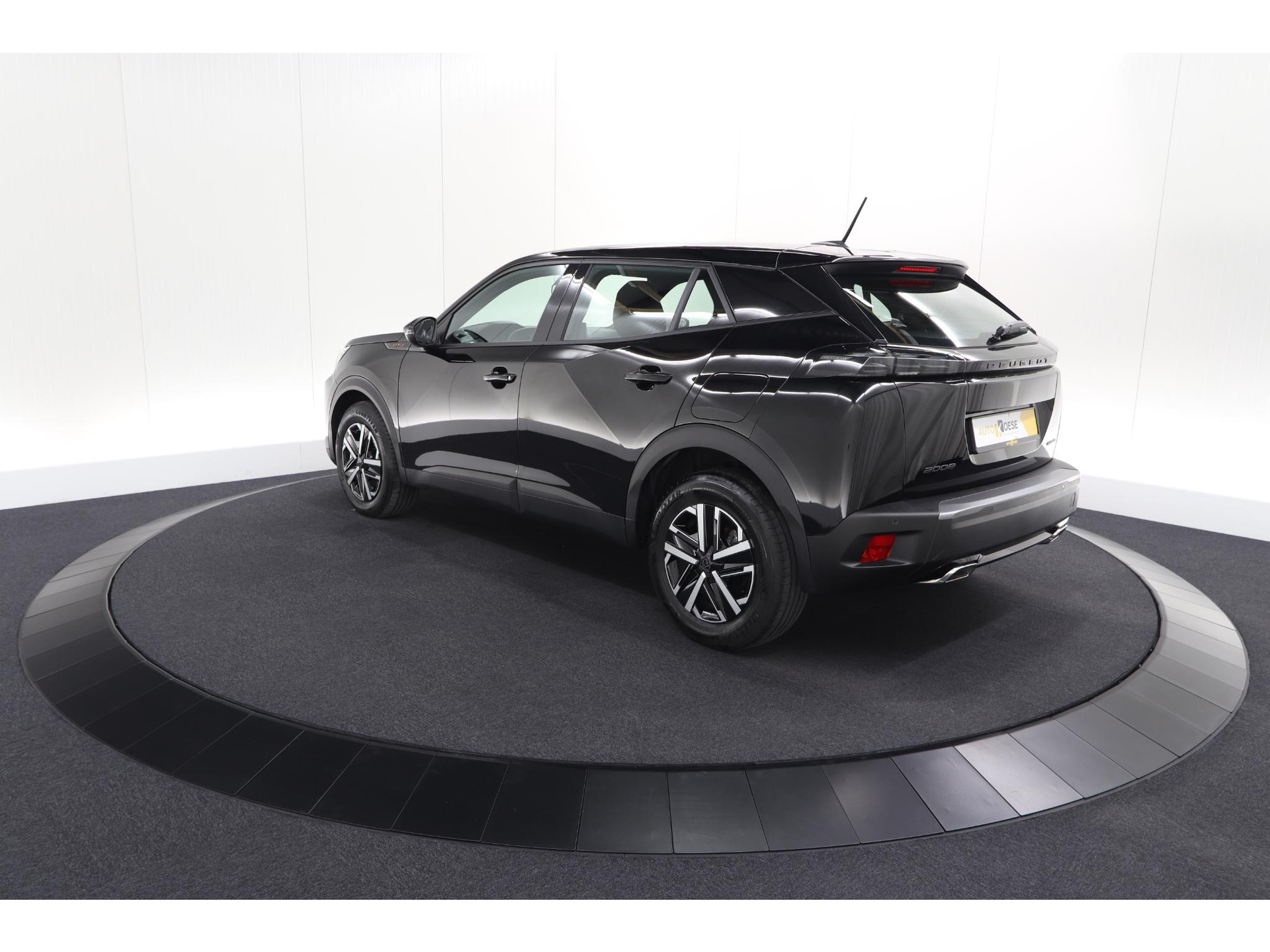 Peugeot 2008 1.2 Hybrid 136 Style | Apple Carplay | Parkeersensoren | Climate control