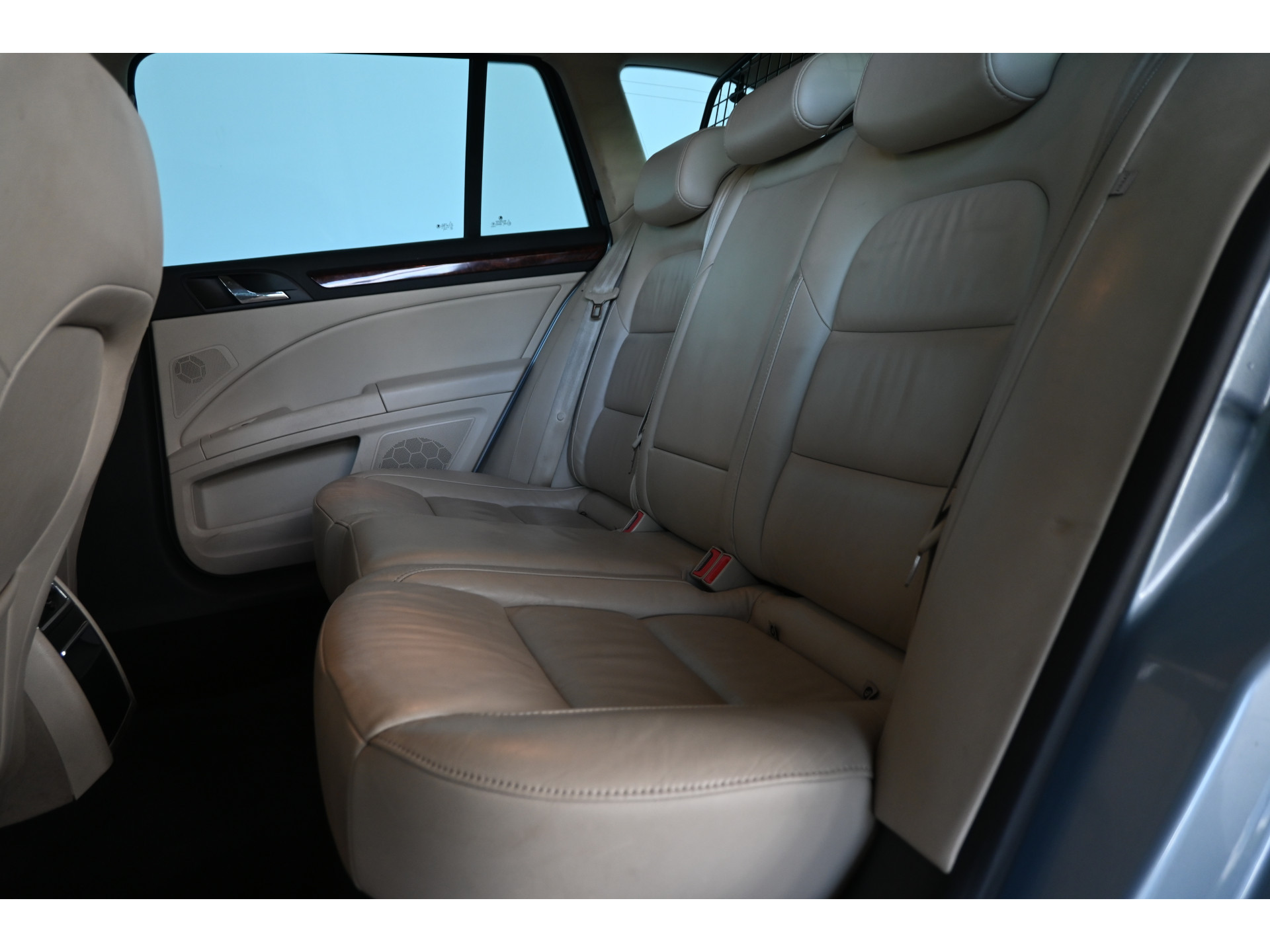ŠKODA Superb Combi 1.8 TSI Elegance Business Line Automaat Navigatie Leder All in Prijs! Inruil Mogelijk!