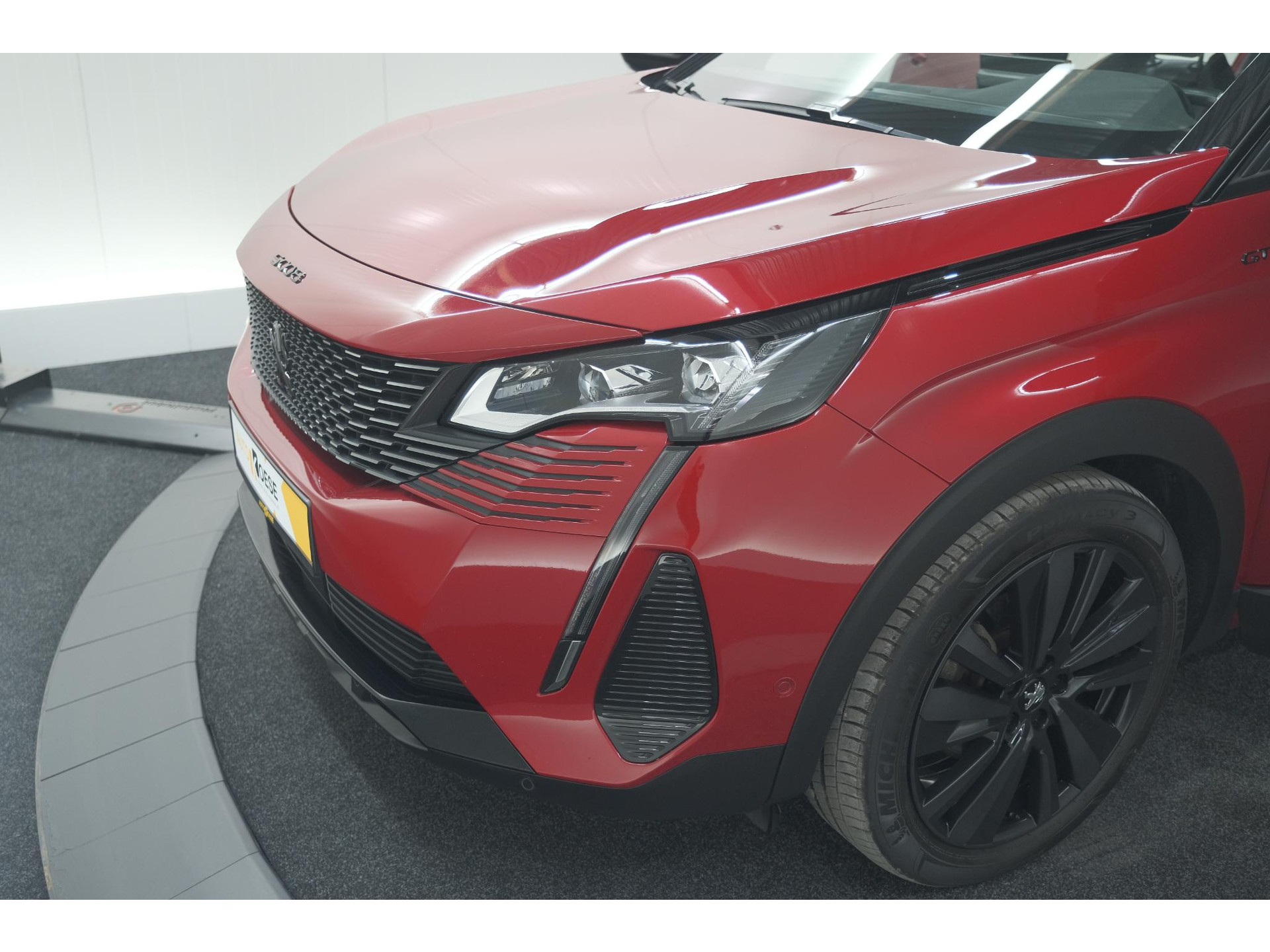 Peugeot 5008 PureTech 130 EAT8 GT Black Pack | Elektrische Kofferklep | Camera | Adaptieve Cruise Control | Dodehoekdetectie