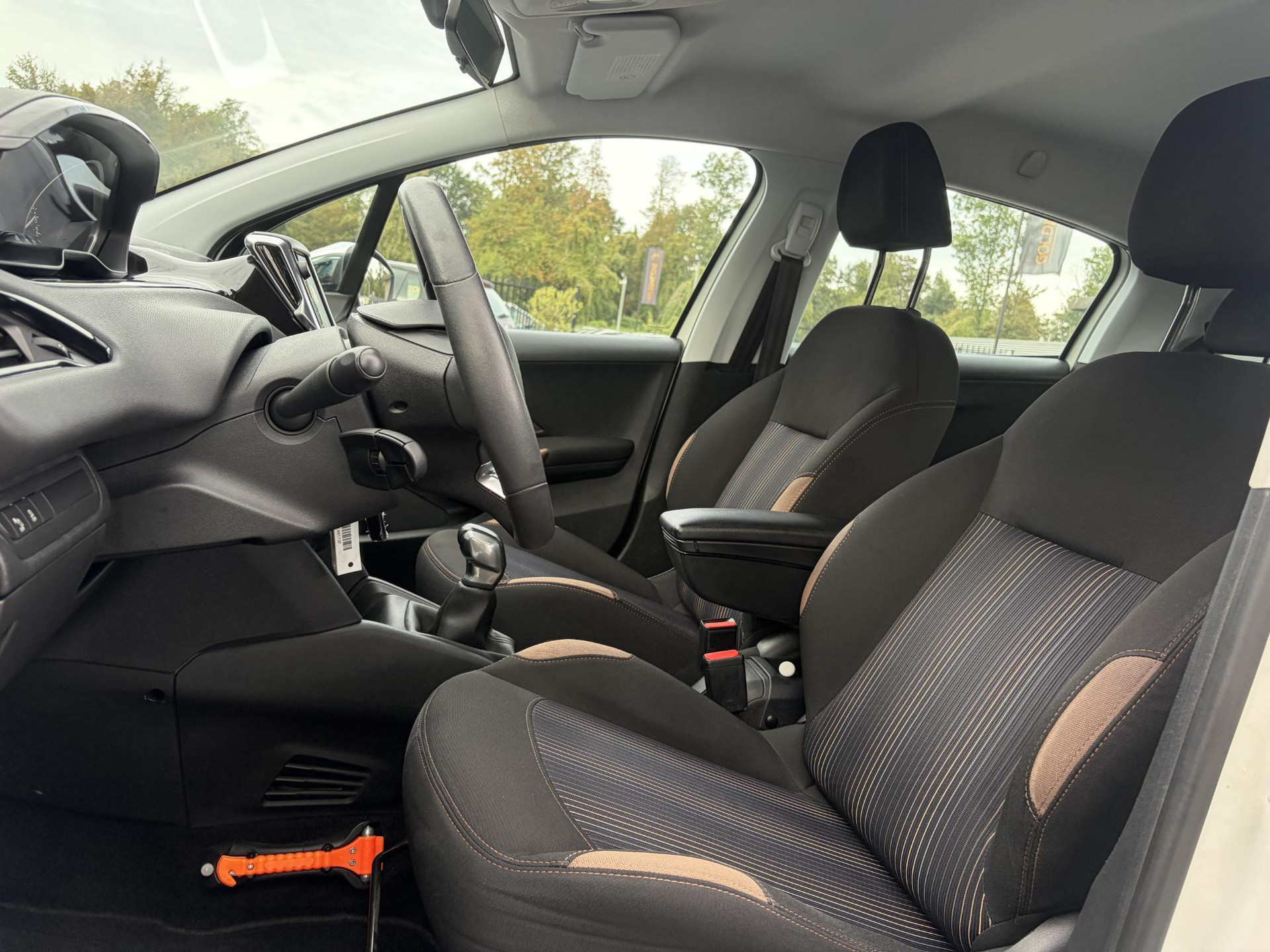 Peugeot 208 1.2 VTi Urban Soul ✓1e Eigenaar✓Trekhaak✓Navi✓Airco✓Cruise✓Pdc✓Lm velgen✓5 Deurs✓Zeer Zuinig✓N.A.P✓Apk tot 03-2027