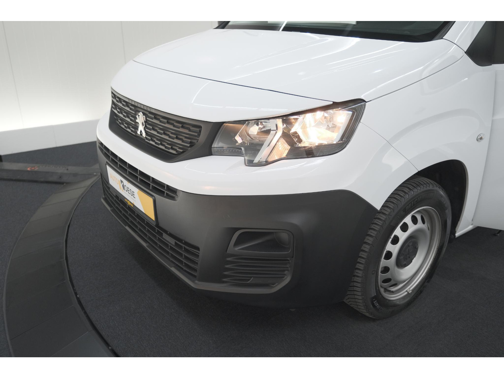 Peugeot Partner 1.5 BlueHDi 100 S&S L1 | Trekhaak | Laadruimte Pakket | Allseason Banden | Cruise Control