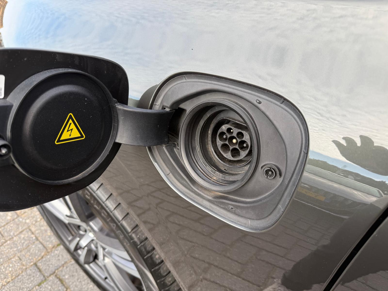 Volvo XC60 2.0 T8 Plug-in hybrid AWD Inscription Exclusive | 1E EIGENAAR | 3/6/12 MND GARANTIE | PANO | LED | ACC | DAB | CARPLAY | TREKHAAK | STOELKOELING |