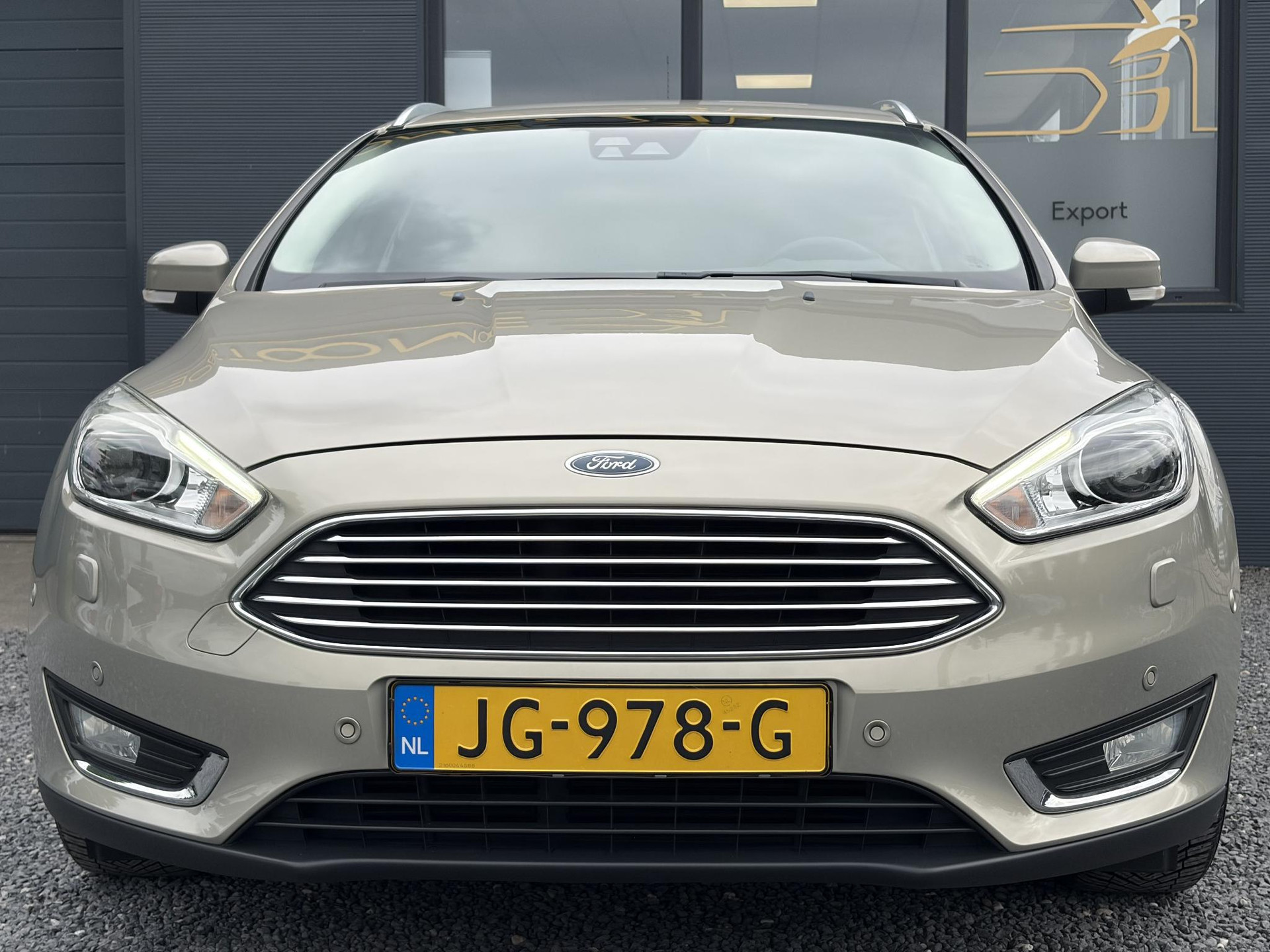 Ford Focus Wagon 1.5 Titanium Edition 1e Eigenaar,150pk,Navi,Camera,6 Bak,Stoelverw,Stuurverw,Leder,Lm velgen,Pdc V+A,Elekt.stoelen,Recent beurt gehad,Apk tot 03-2027