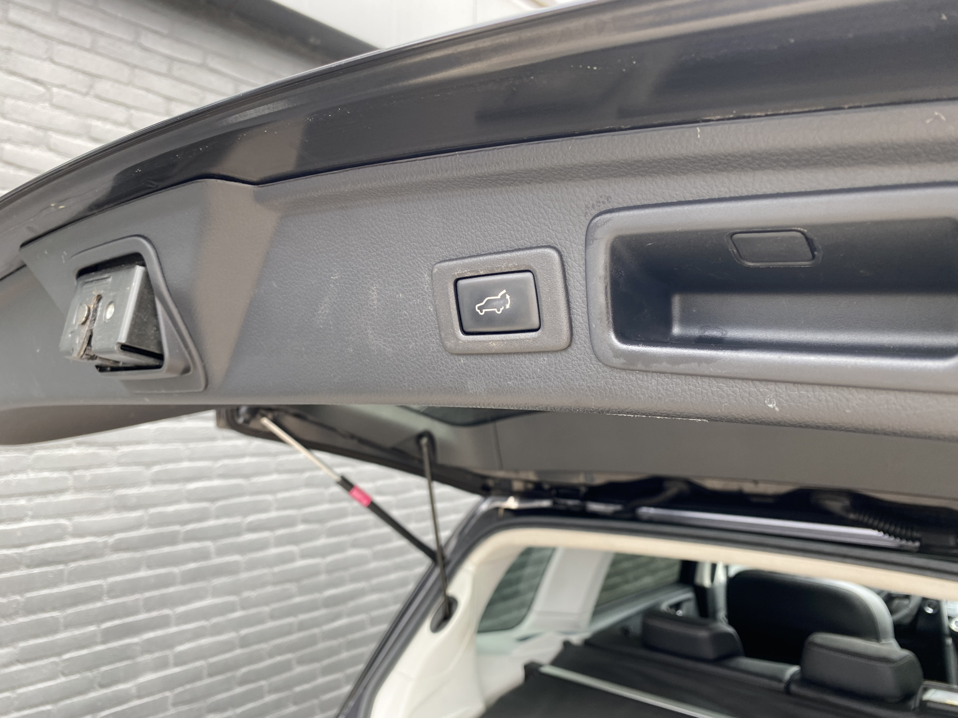 Subaru Forester 2.0 AWD Premium 150 pk AUT. | 1e eigenaar | dealer onderhouden | navigatie | leder interieur | panoramadak | keyless