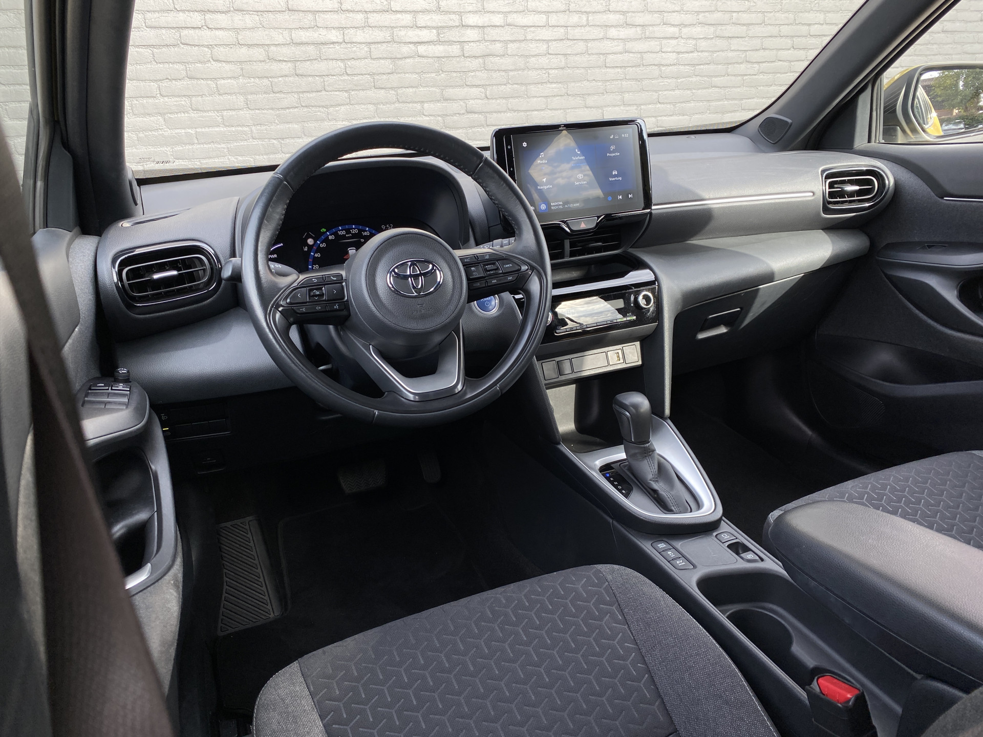 Toyota Yaris Cross 1.5 Hybrid First Edition | 1e eigenaar | dealer onderh. | trekhaak | navigatie | camera | led koplamp | NL auto