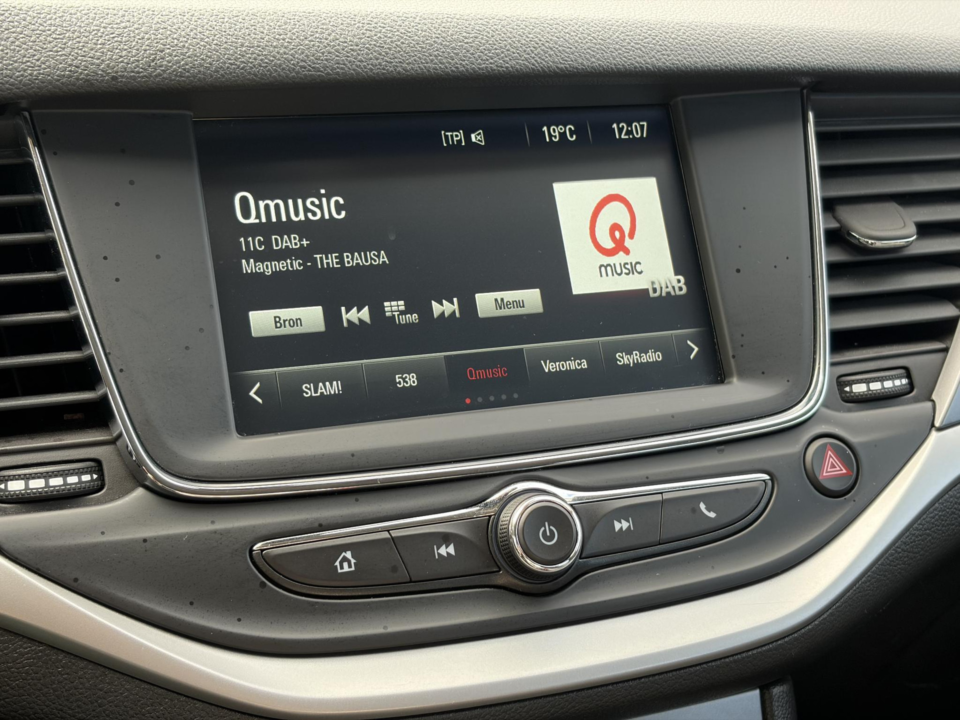 Opel Astra 1.2 Business Edition 147pk l 2e Eigenaar l Trekhaak l Navi l Carplay l 6 Bak l Clima l Cruise l Pdc V+A l Recent beurt gehad l Lm velgen l N.A.P l Apk tot 07-2028