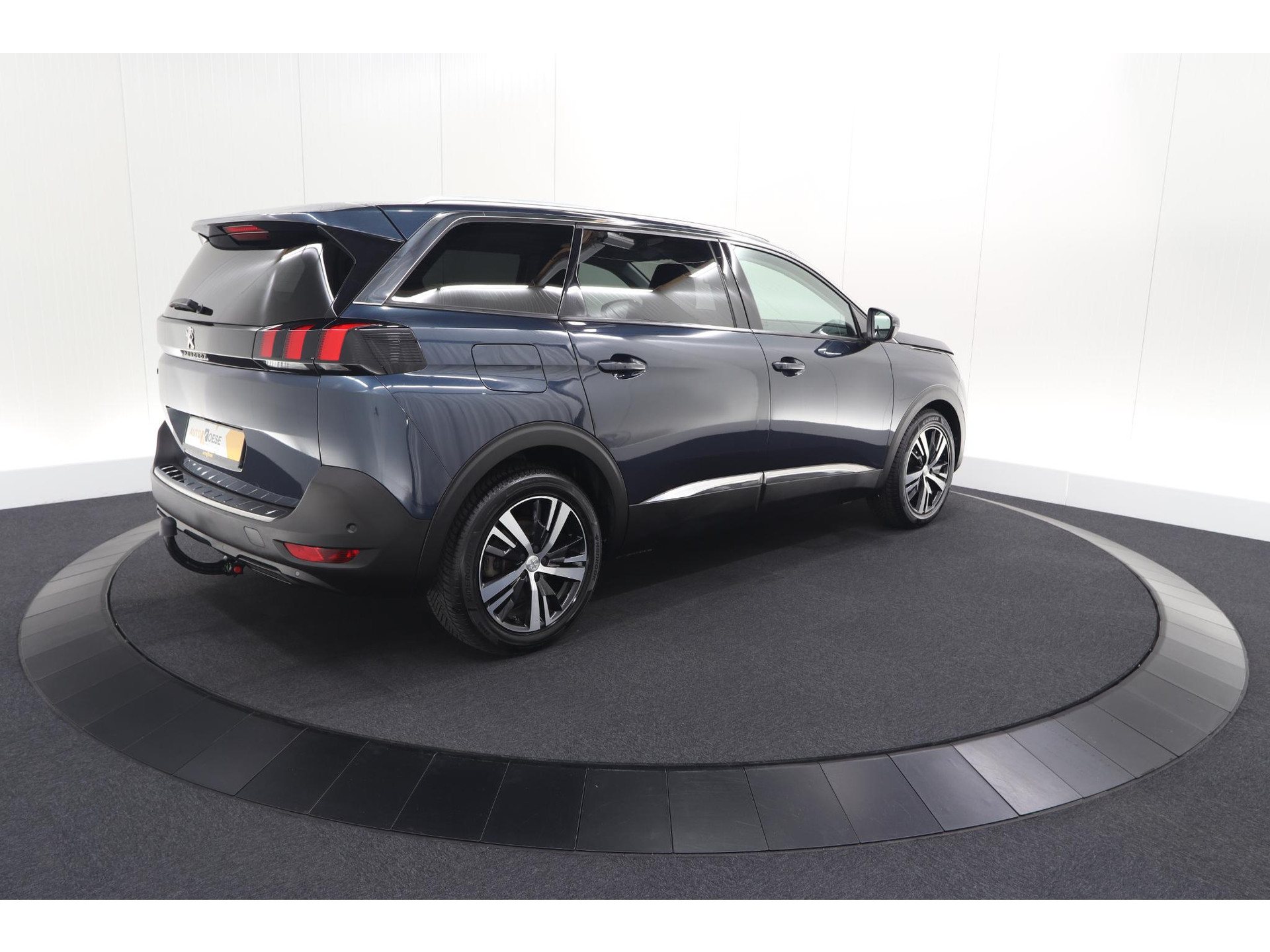 Peugeot 5008 PureTech 130 EAT8 Crossway | Trekhaak | Camera | Navigatie | Apple Carplay