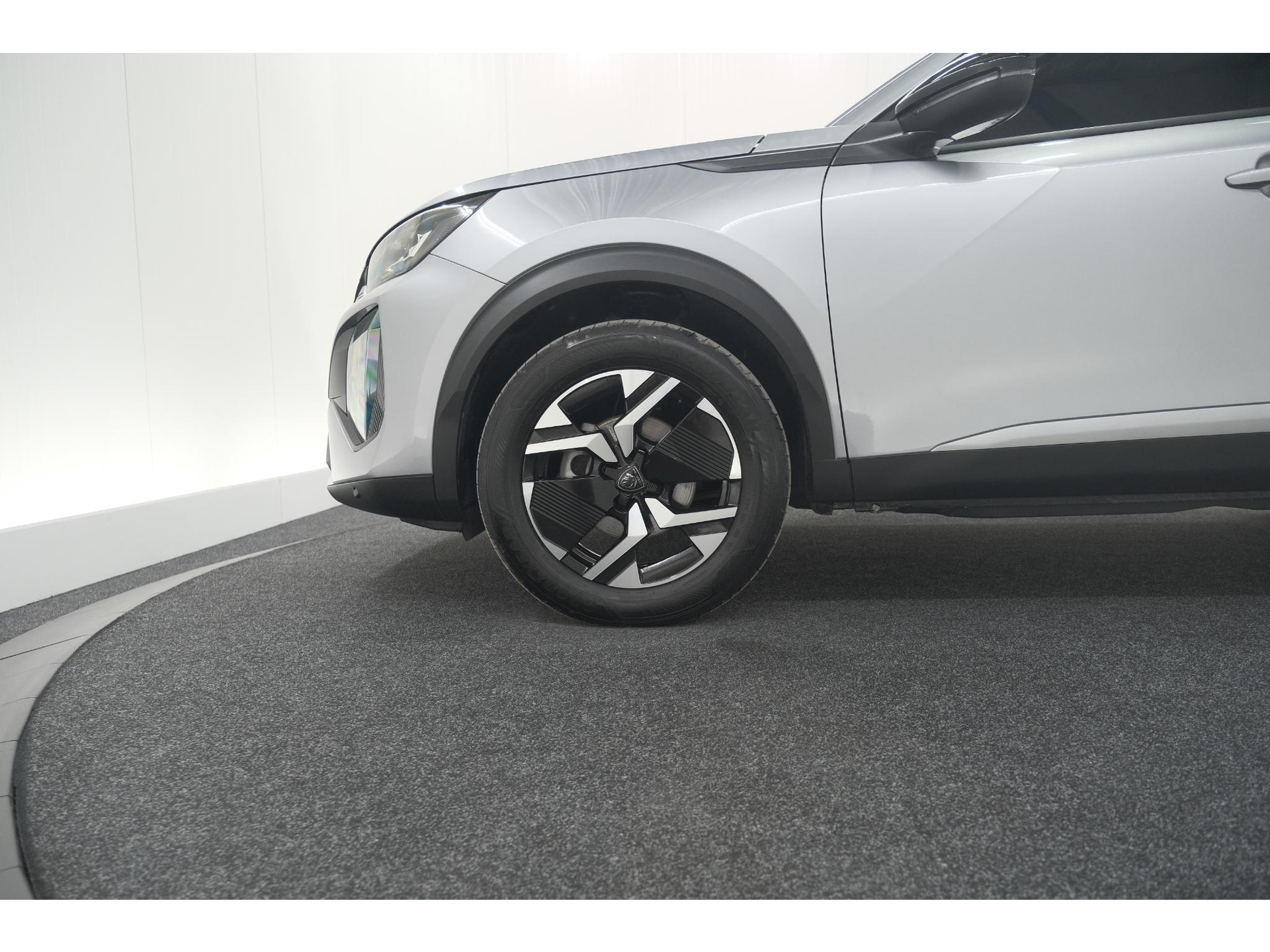 Peugeot 2008 PureTech 130 EAT8 Allure | Camera | Navigatie | Parkeersensoren | Apple Carplay