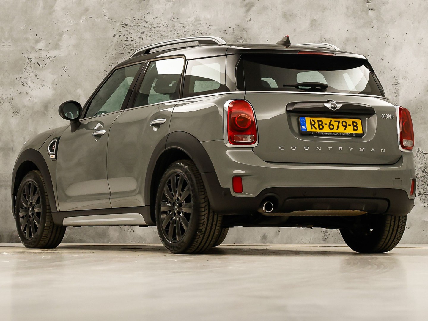 MINI Countryman 1.5 Cooper Chili (NAVIGATIE, CLIMATE, LEDER, PARKEERSENSOREN, SPORTSTOELEN, CRUISE, NIEUWE APK, NIEUWSTAAT)