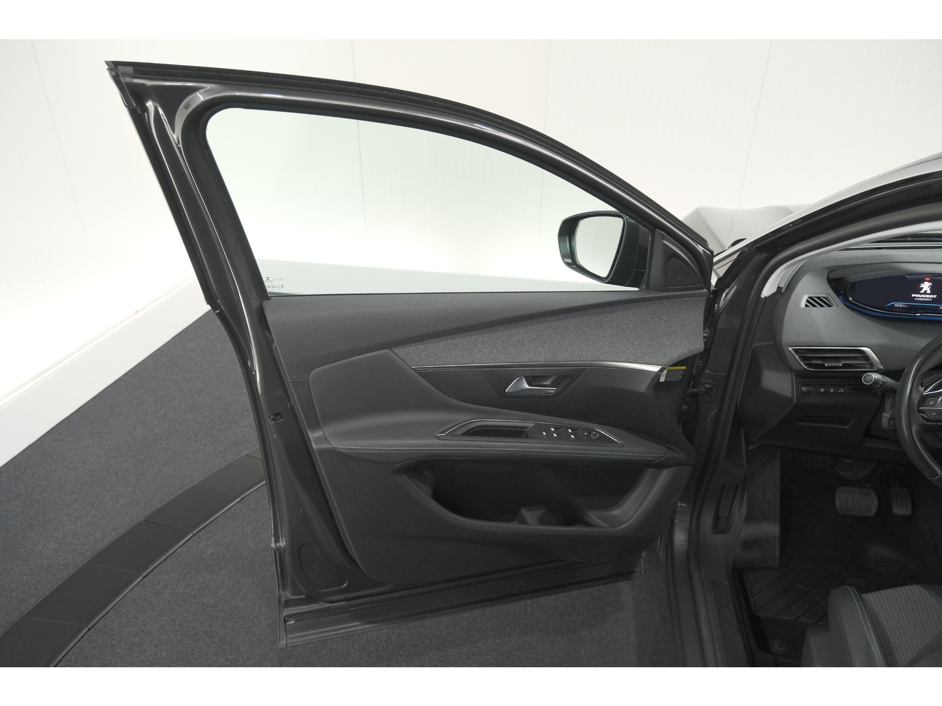 Peugeot 3008 PureTech 130 EAT8 Allure | Camera | Adaptieve Cruise Control | Elektrische Kofferklep