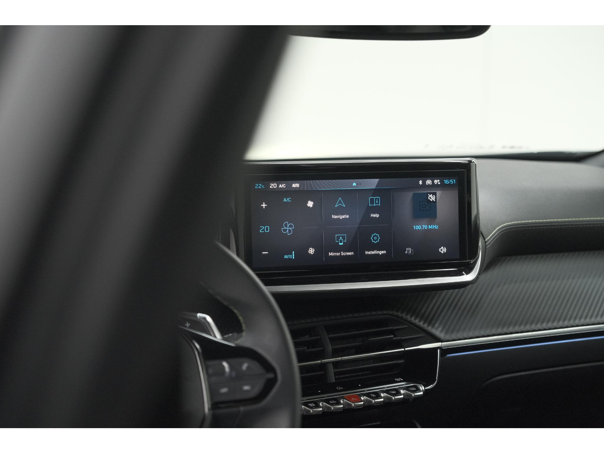 Peugeot 2008 1.2 Hybrid 136 GT | 360 Camera | Adaptieve Cruise Control | Navigatie | Dodehoekdetectie