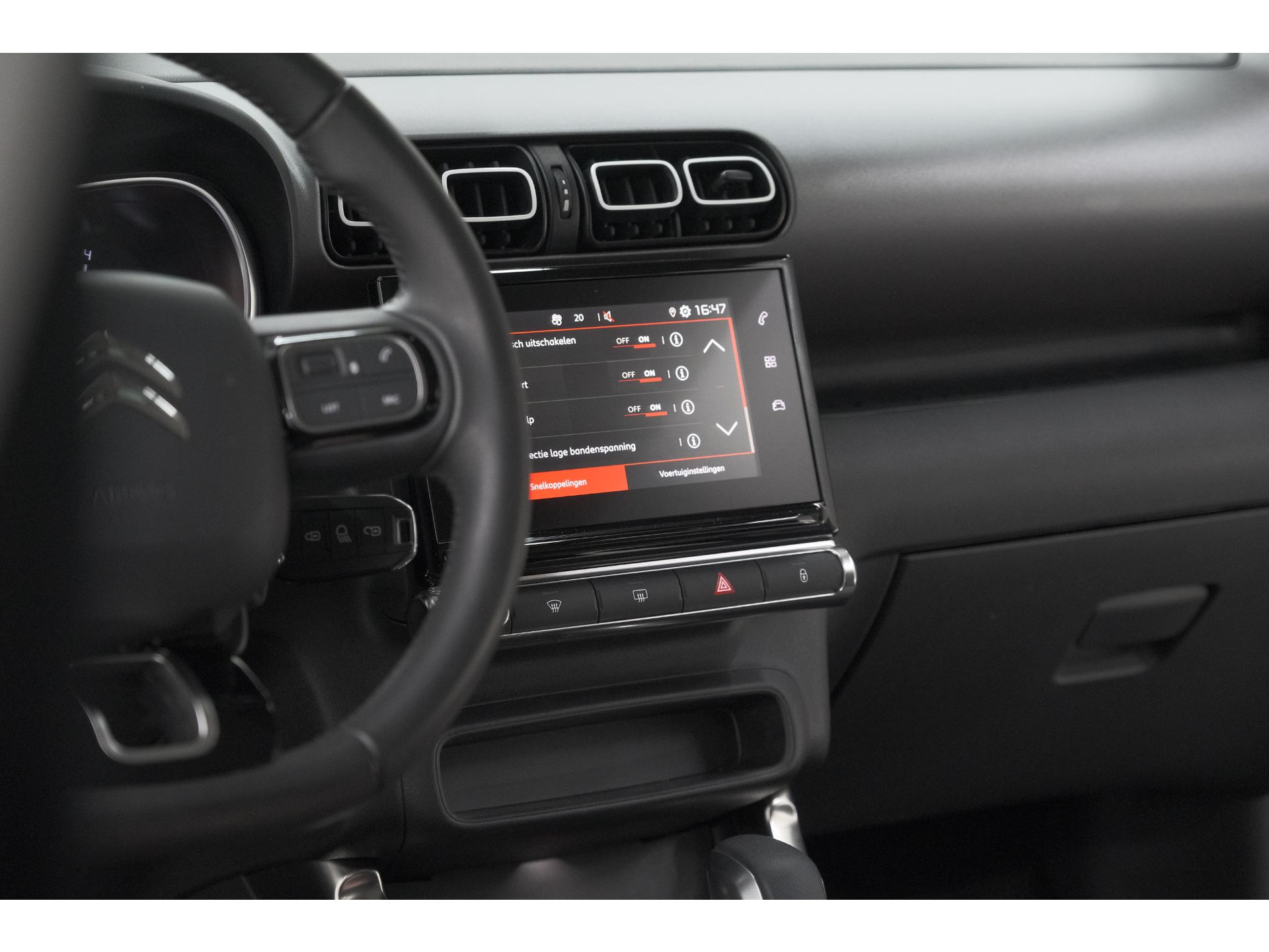 Citroen C3 Aircross PureTech 130 EAT6 Shine | Parkeersensoren | Apple Carplay | Stoelverwarming