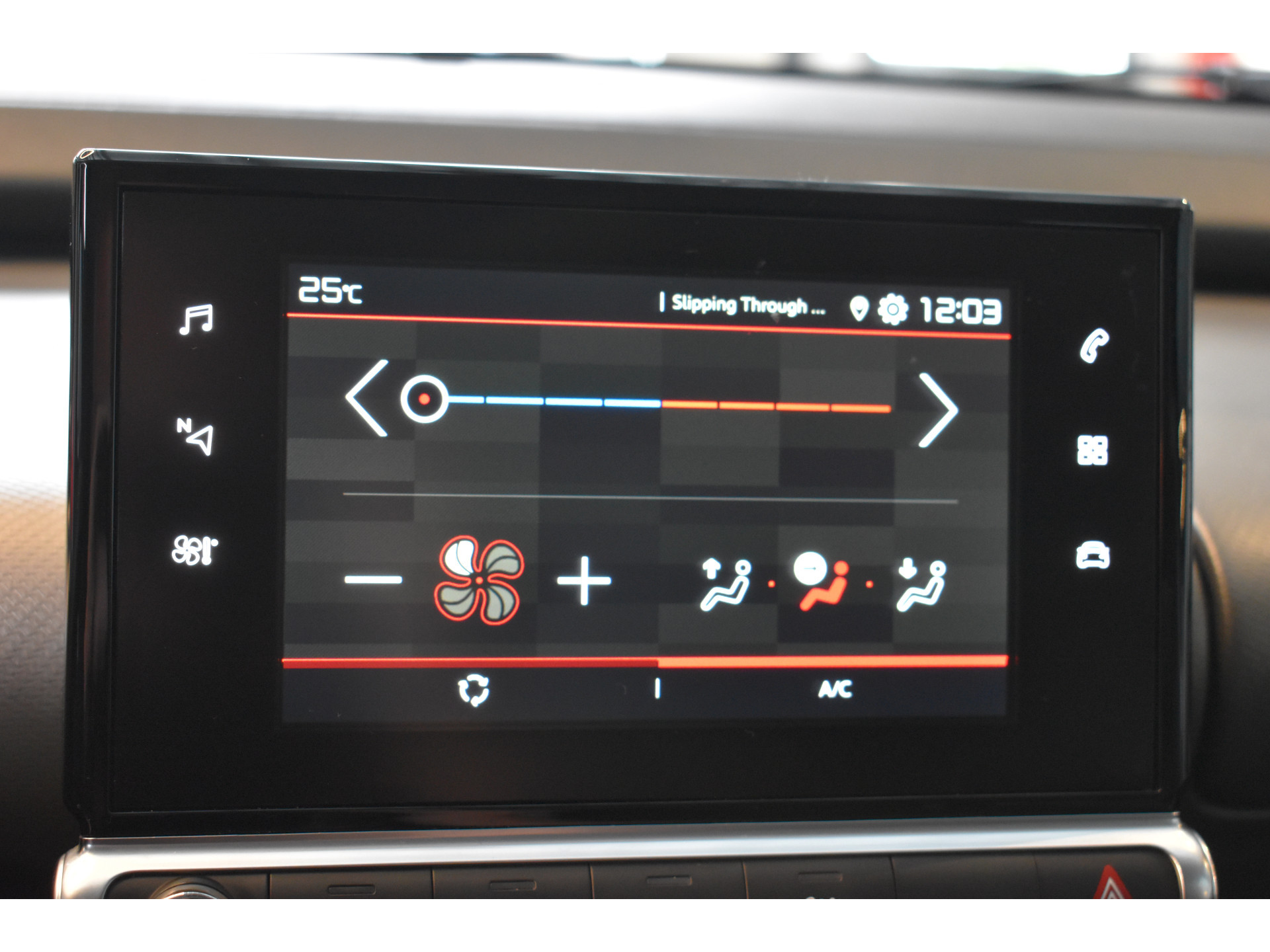 Citroën C4 Cactus 1.2 PureTech Feel Trekhaak Navi Stoelverwarming