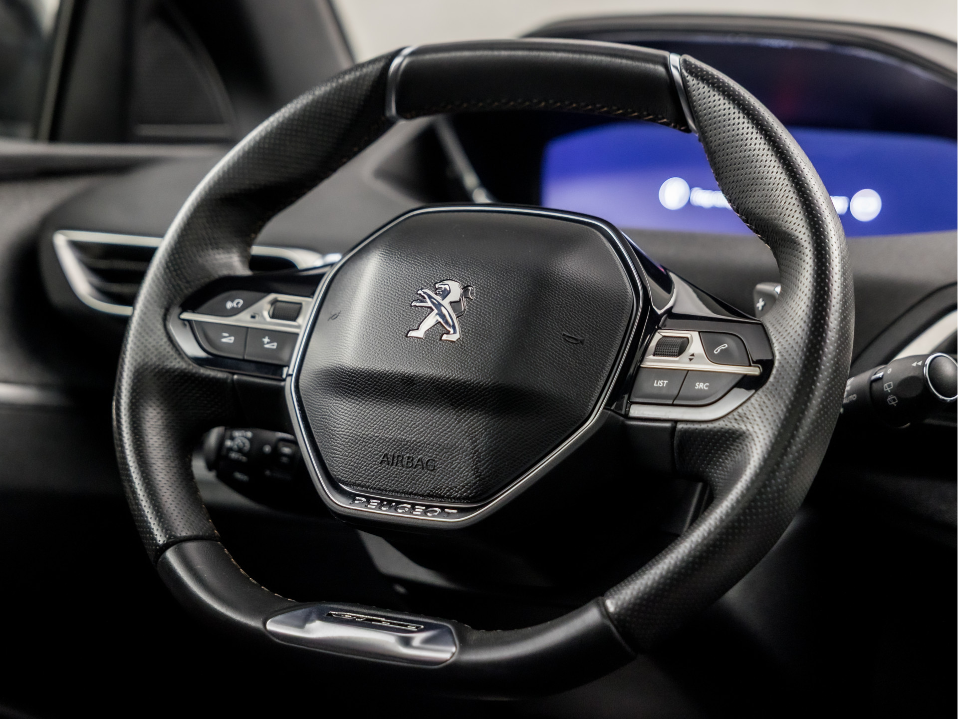 Peugeot 5008 1.6 e-THP GT-Line 165Pk Automaat (PANORAMADAK, NAPPA LEDER, MEMORY SEATS, STOELVERWARMING, 360 CAMERA, DRIVE MODE, KEYLESS, ADAPTIVE CRUISE, ELEK ACHTERKLEP, NIEUWSTAAT)