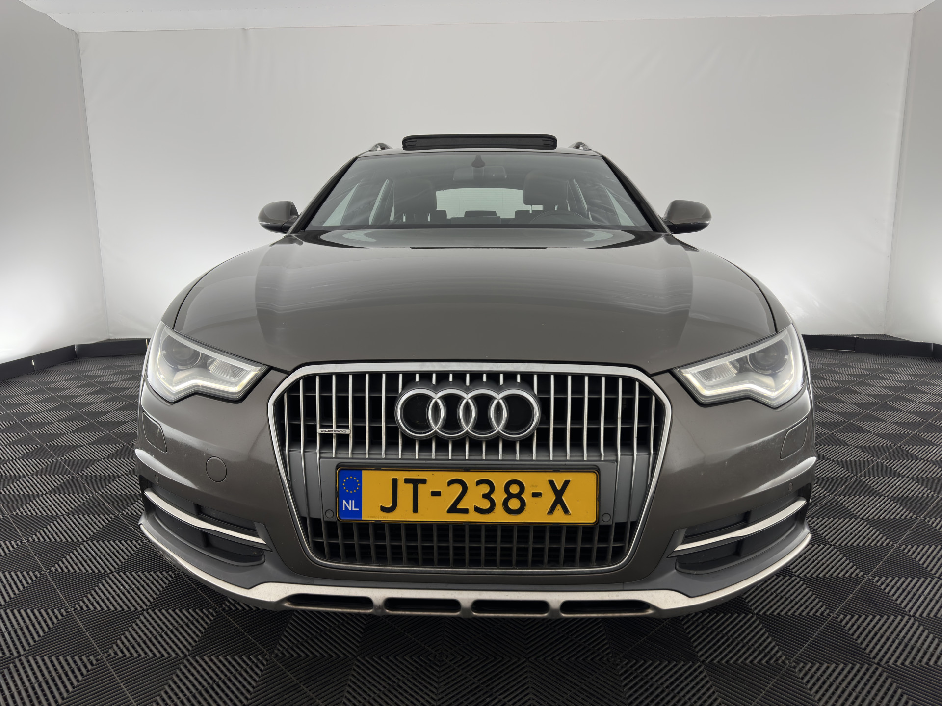 Audi A6 Allroad Quattro 3.0 TDI Aut. *PANO | LEATHER | BI-XENON | BOSE-SURROUND-SYSTEM |  NAVI-FULLMAP | HEATED-COMFORTSEATS | ECC | AIRSUSPENSION | PDC | CRUISE | 18''ALU*