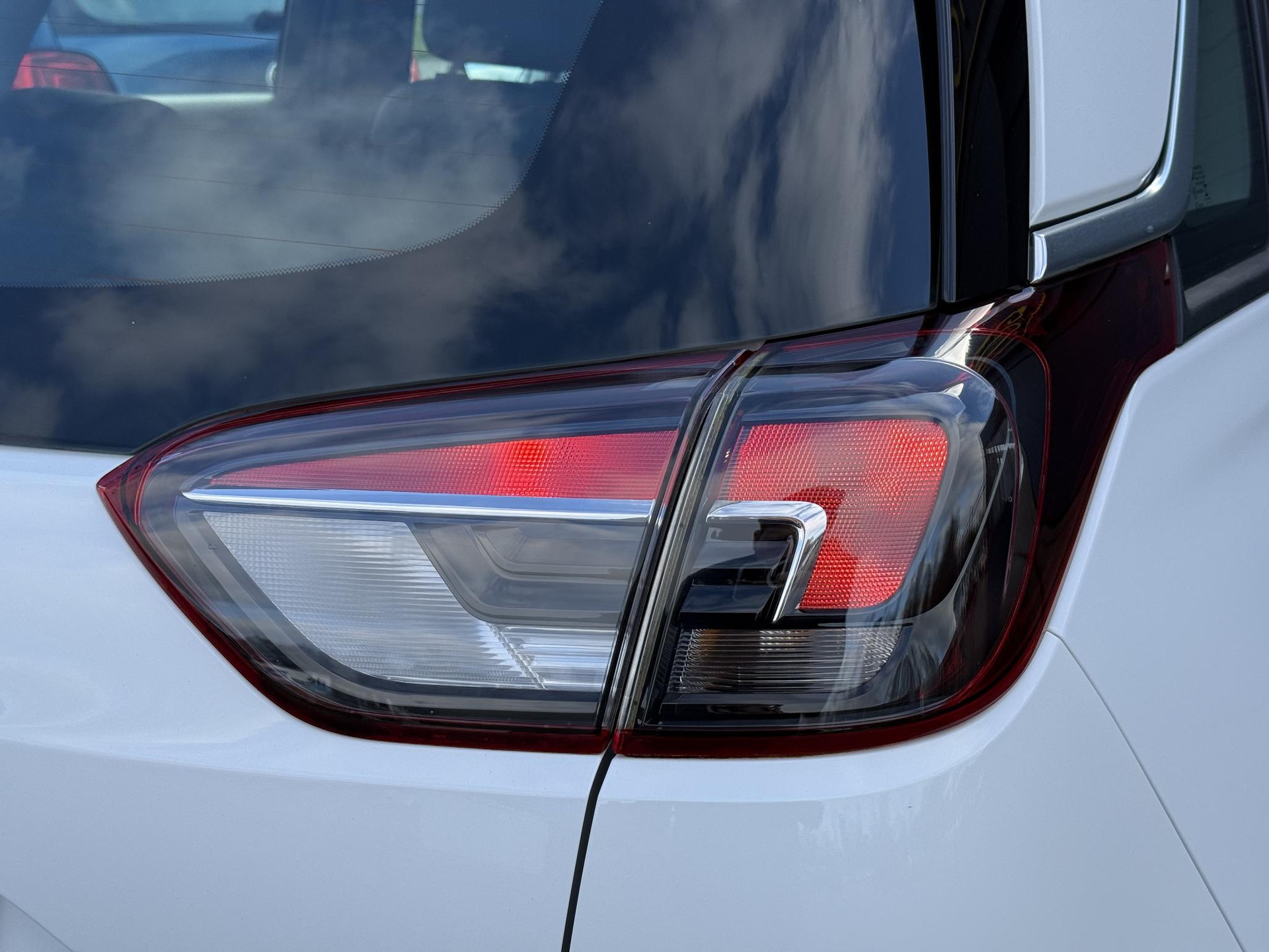 Opel Crossland X 1.2 Turbo Innovation 2e Eigenaar,110pk,Navi,Trekhaak,Pdc,Dealer Onderhouden,N.A.P,Weinig km,Apk tot 07-2027