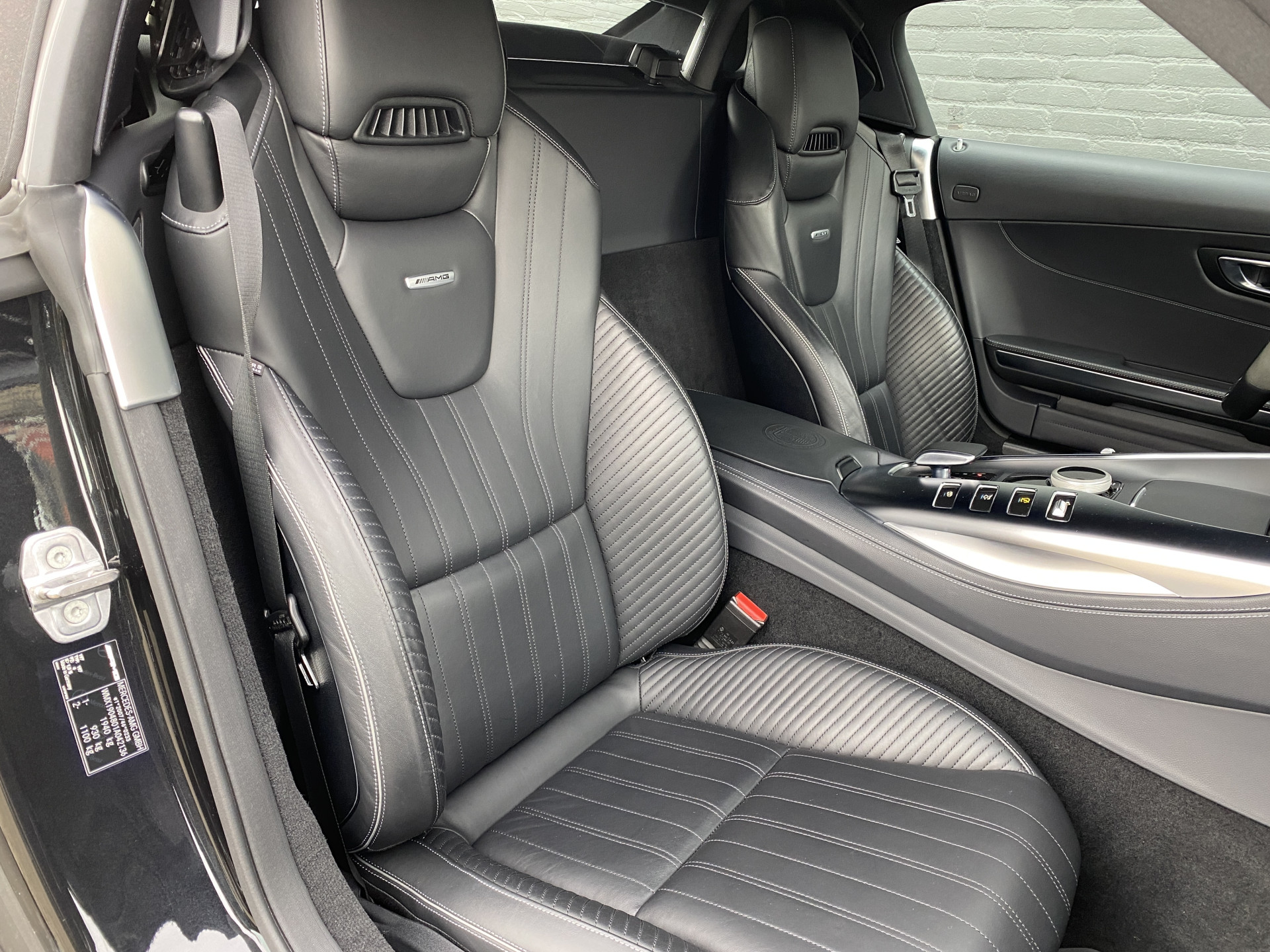 Mercedes-Benz AMG GT C Roadster 4.0 Premium V8 577 pk AUT. | dealer onderhouden | achteras besturing | memory stoel | adaptieve cruise | 360 camera