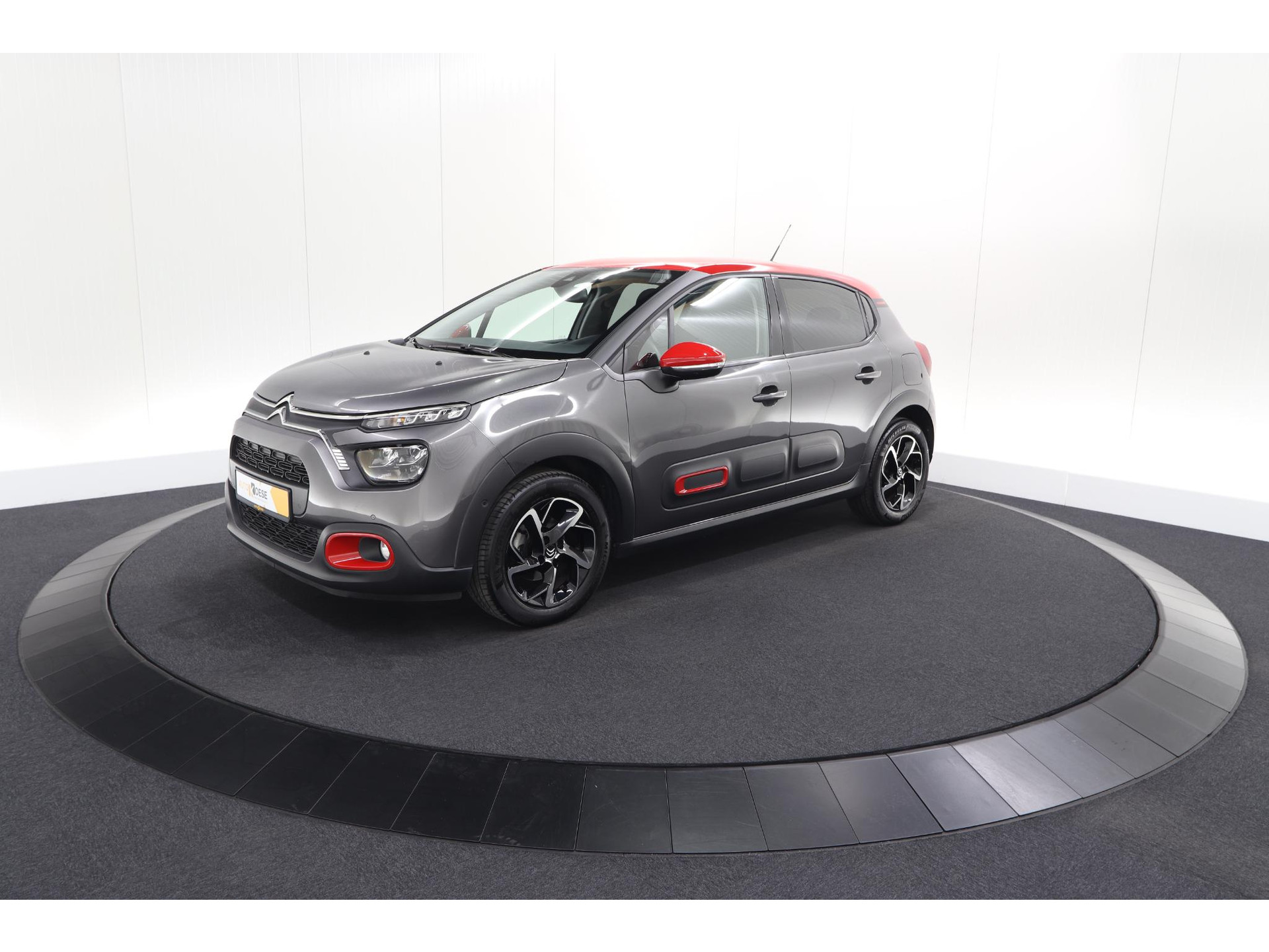 Citroen C3 PureTech 110 EAT6 Business | Trekhaak | Camera | Dodehoekdetectie | Navigatie | Climate Control