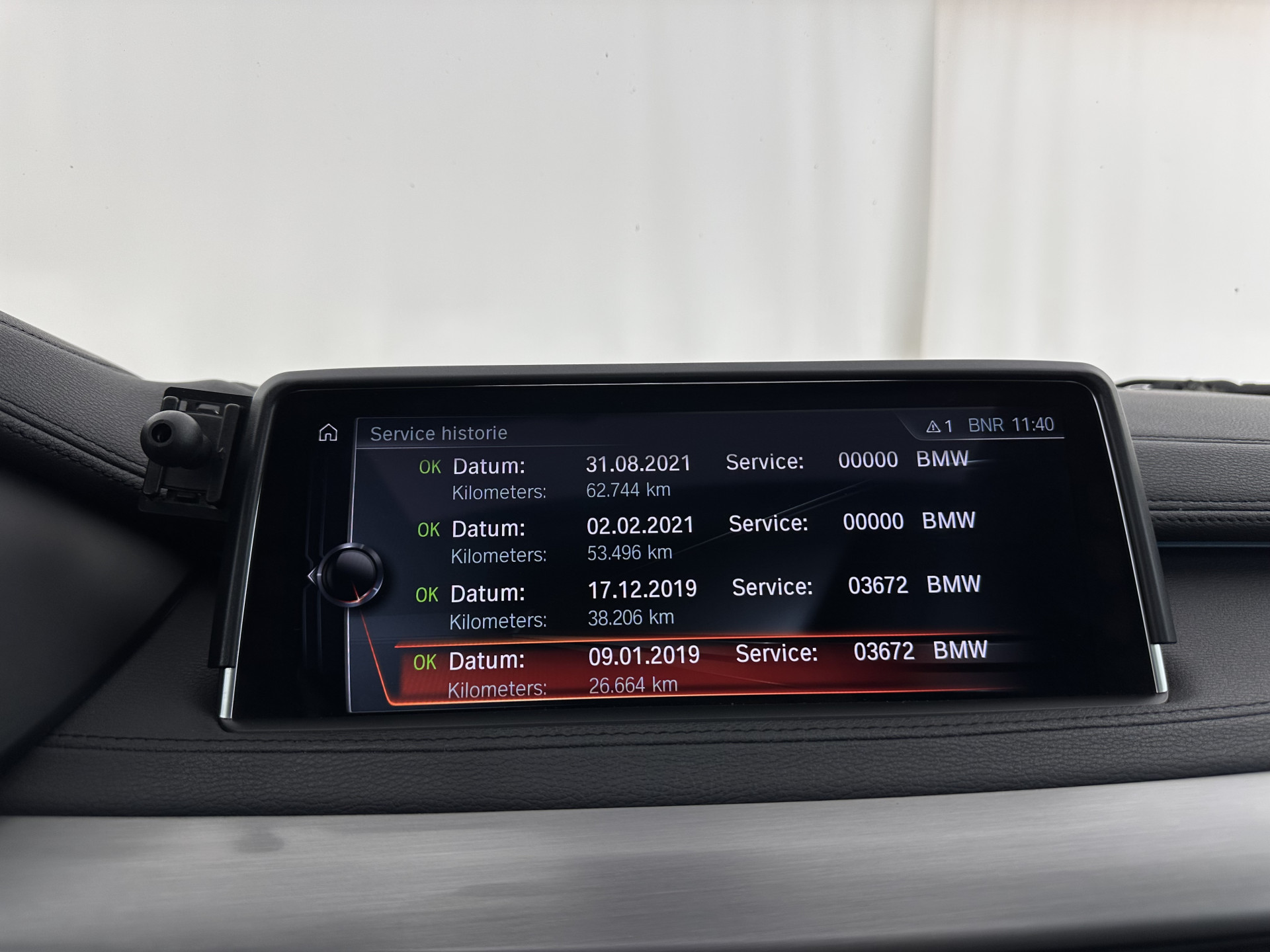 BMW X6 xDrive30d High Executive (INCL-BTW) Aut. *PANO | LEATHER | FULL-LED | HARMAN/KARDON | BLINDSPOT | MEMORY-PACK | DIGI-COCKPIT | HEATED-COMFORTSEATS | NAVI-FULLMAP | PRIVACYGLASS | HEAD-UP | ADAPTIVE-CRUISE | 19"ALU*