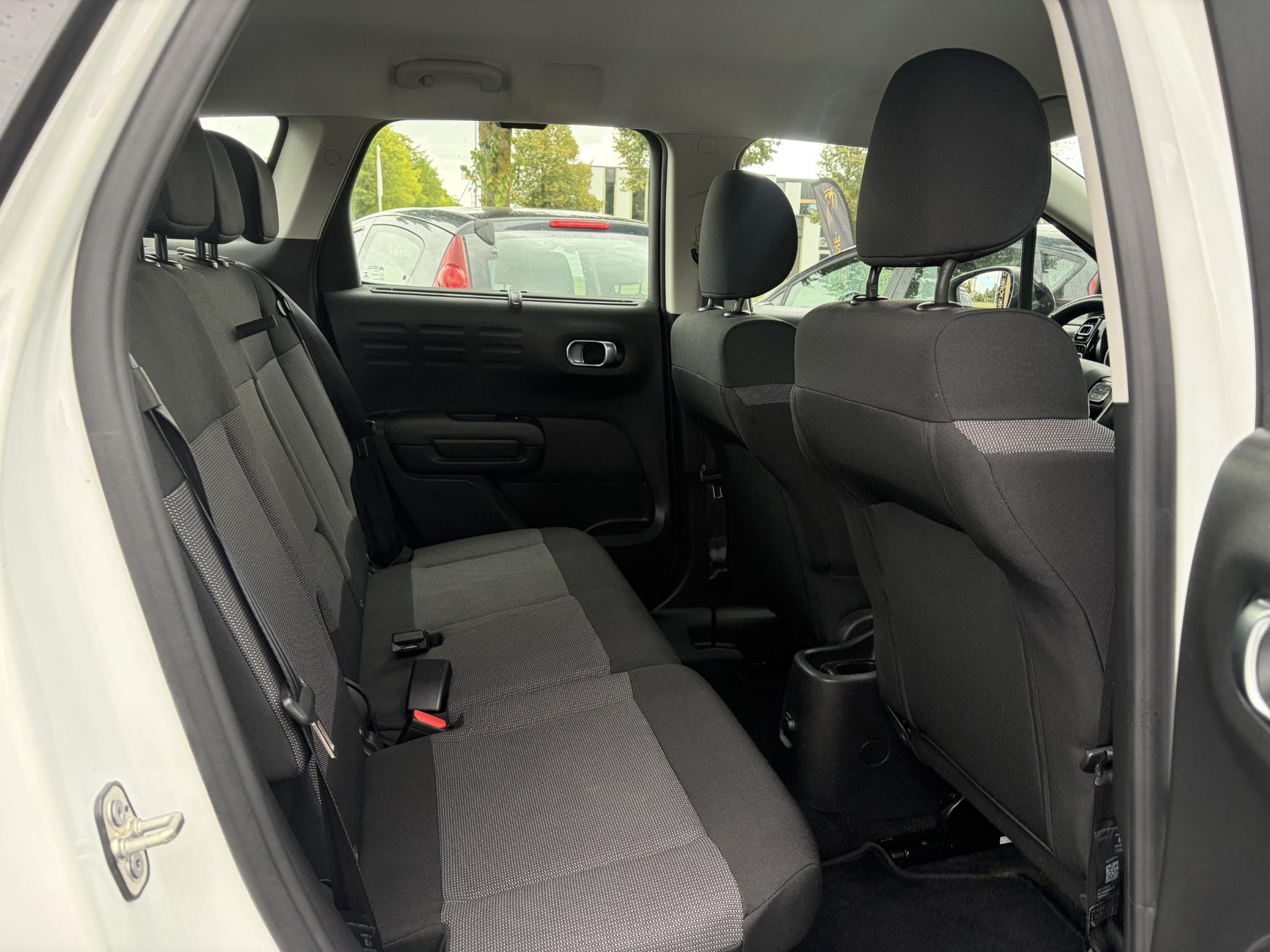Citroen C3 Aircross 1.2 PureTech Feel ✓1e Eigenaar✓Nieuwe D-riem✓Draadloze telefoonlader✓Carplay✓Navi✓Clima✓Cruise ✓Pdc✓Lm velgen✓Net beurt gehad✓Rijstrooksensor✓N.A.P✓Apk tot 09-2027