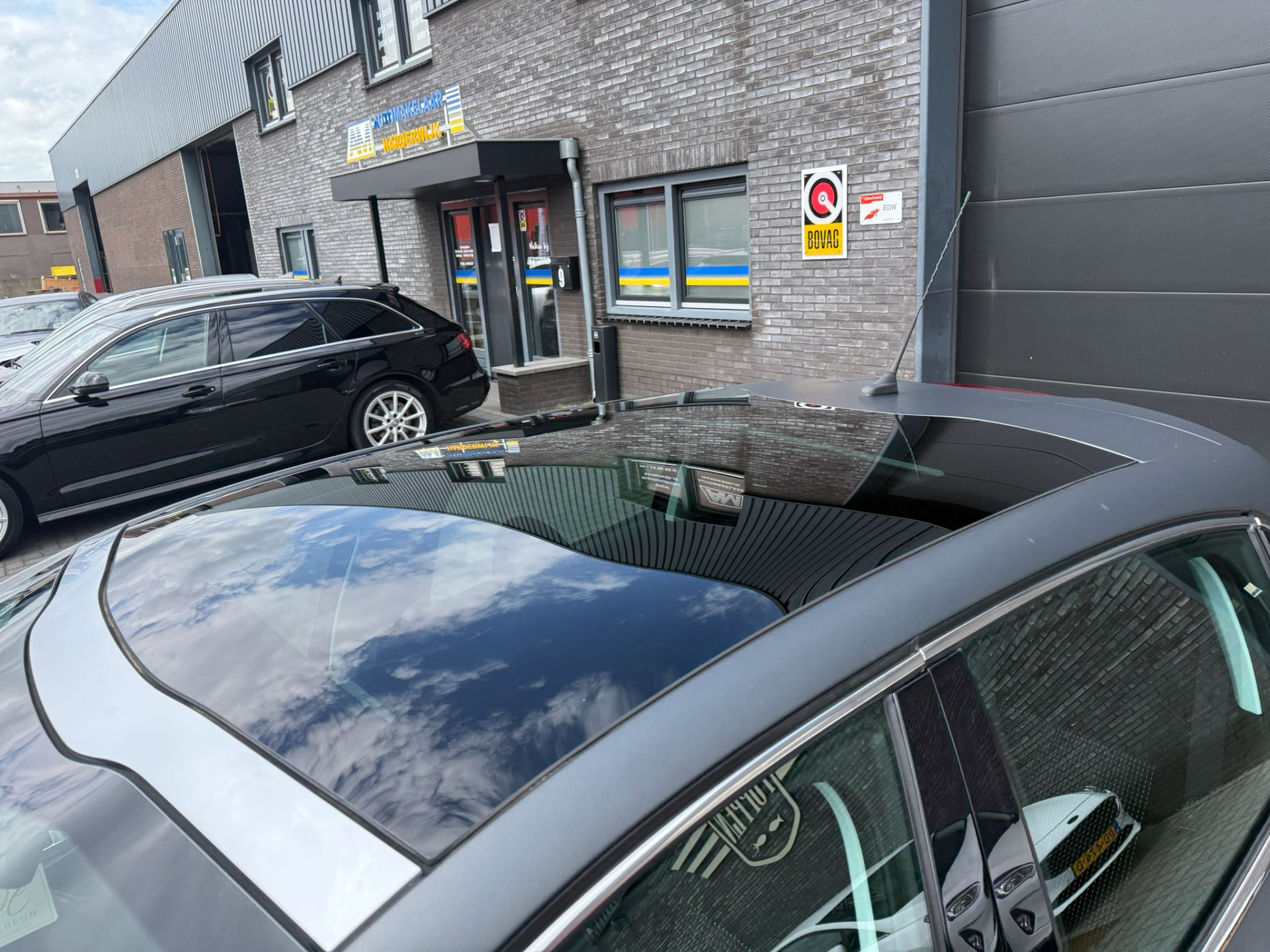 Peugeot 208 1.2 110PK Allure | 2E EIGENAAR | 3/6/12MND GARANTIE | PANO | DAB | CARPLAY | NAVI | CRUISE | JBL | AIRCO | TREKHAAK | MAT |