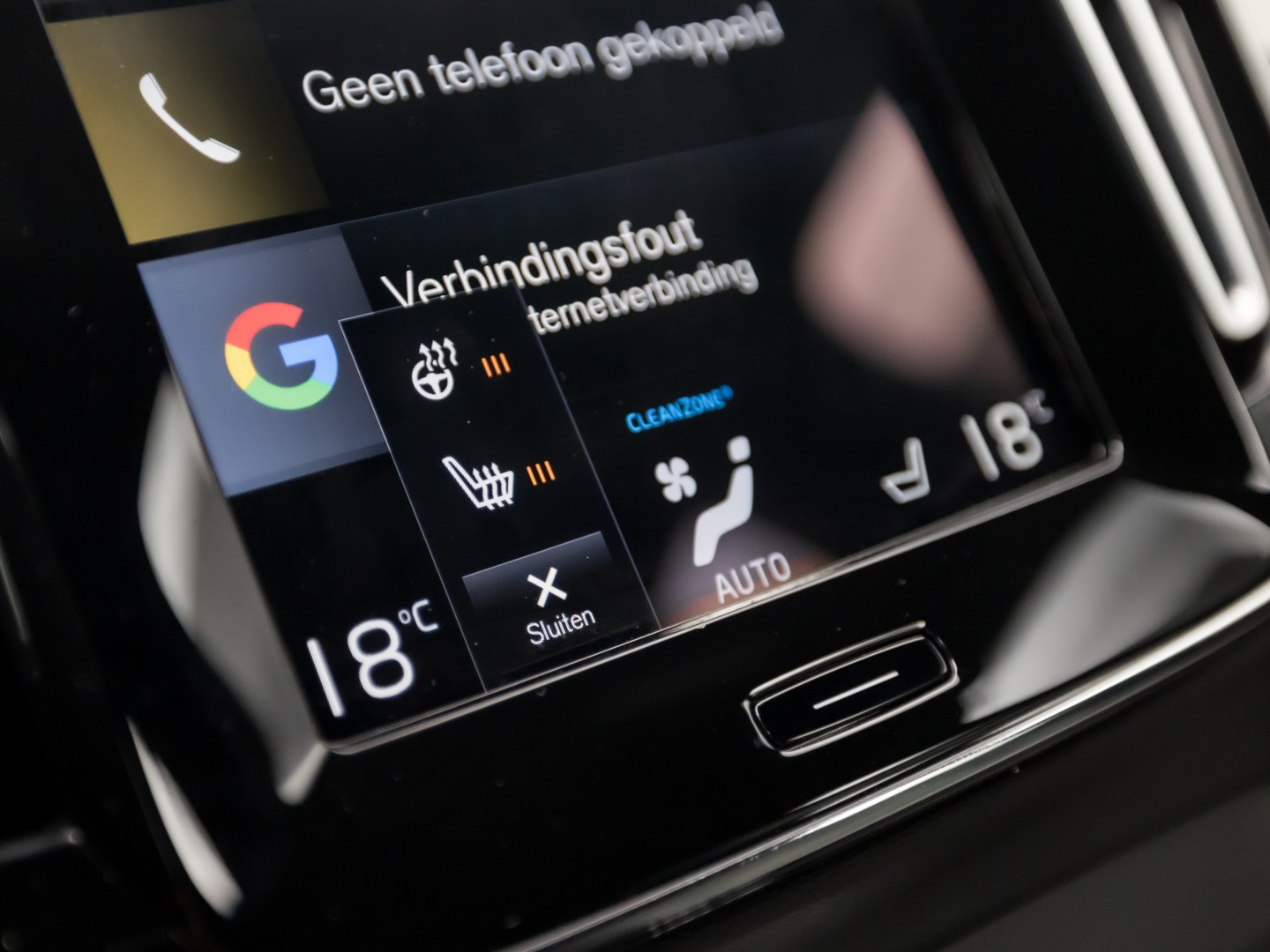 Volvo XC40 1.5 T4 Recharge Inscription 211Pk Automaat (APPLE CARPLAY, STUUR/STOELVERWARMING, MEMORY SEATS, CAMERA, STOELVERWARMING ACHTER, KEYLESS, GETINT GLAS, ELEK ACHTERKLEP, ZWART HEMEL, NIEUWSTAAT)
