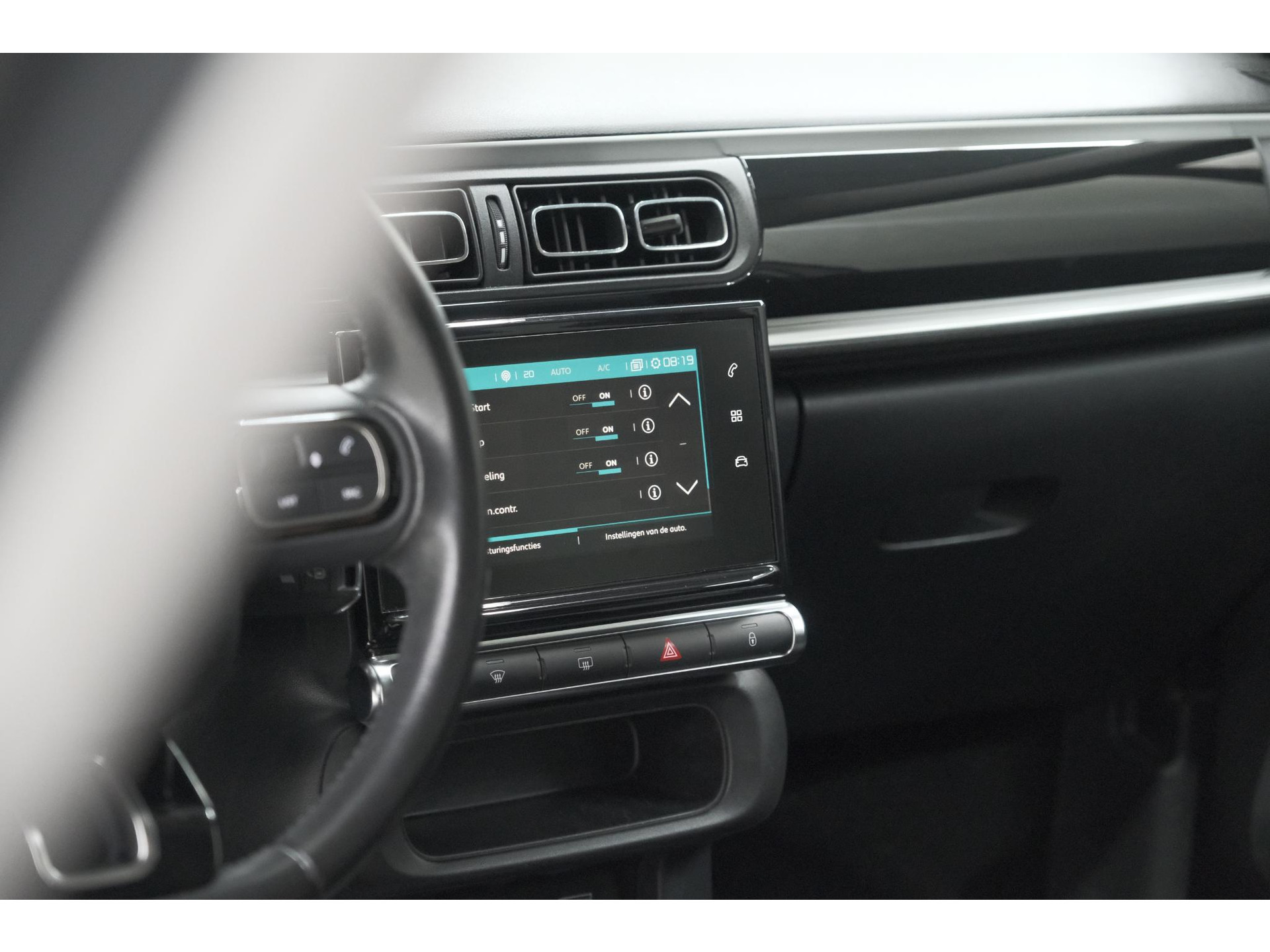 Citroen C3 PureTech 82 S&S Shine | Camera | Navigatie | Climate control | 17 Inch Lichtmetalen Velgen
