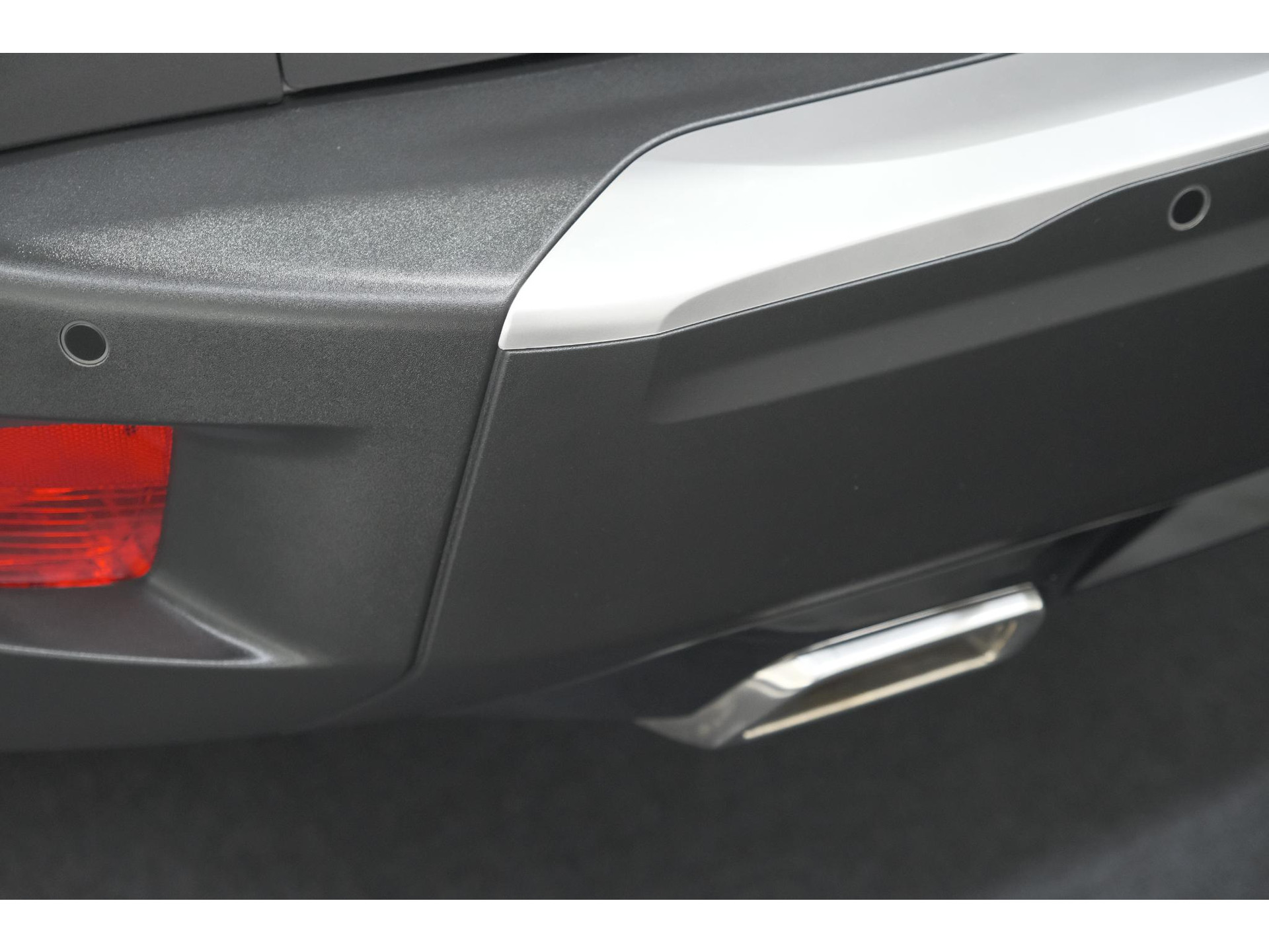Peugeot 2008 PureTech 130 Allure | Camera | Stoelverwarming | Apple Carplay | Parkeersensoren voor + Achter