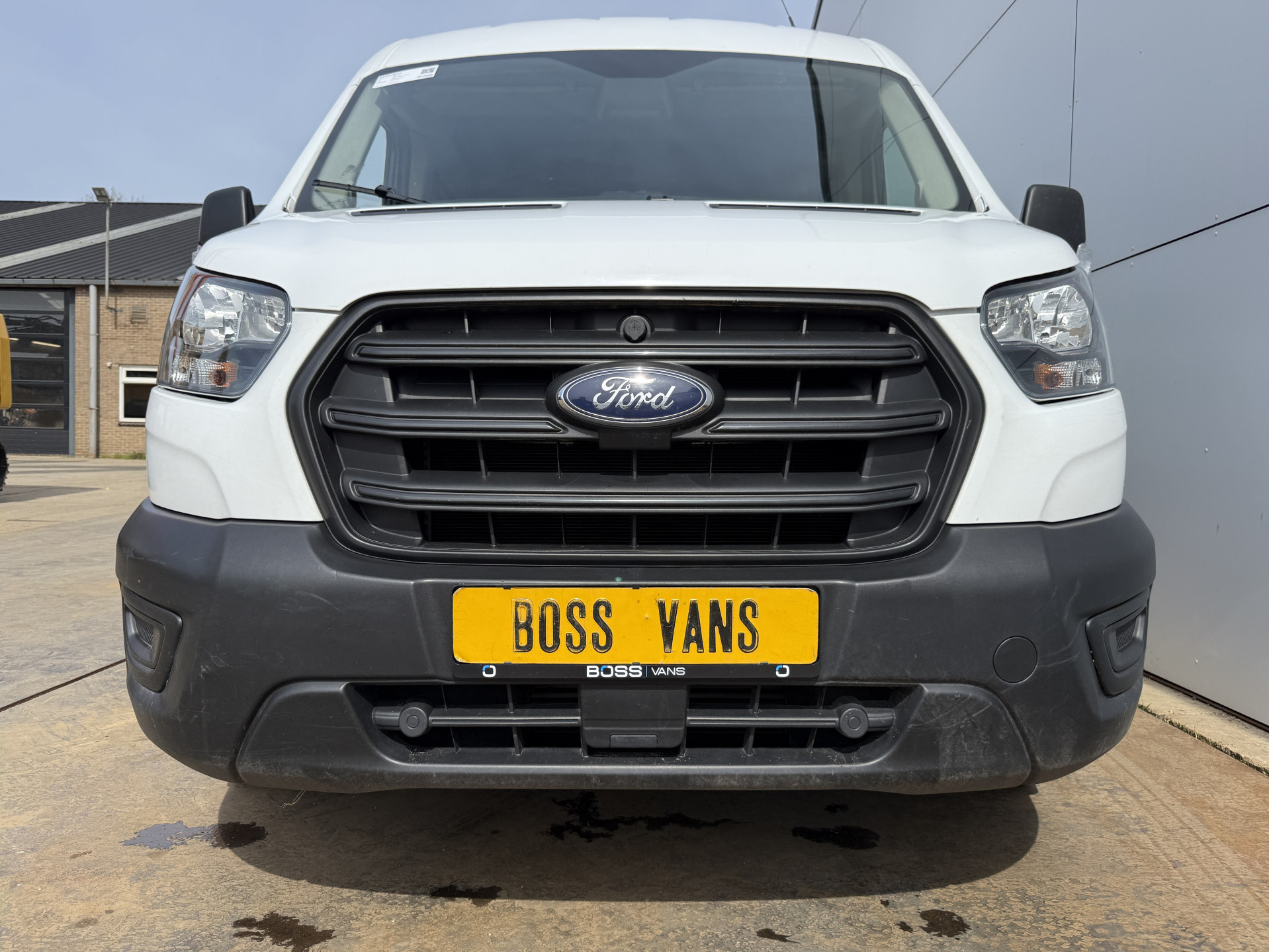 Ford Transit DC 2.0 TDCI L3H2 130PK 6-persoons Dubbele cabine L3H2 Trekhaak Parkeersensoren voor