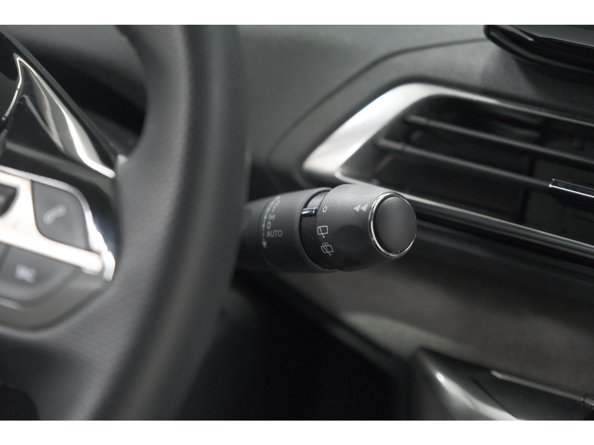 Peugeot 3008 1.2 Hybrid 136 GT | 360 Camera | Adaptieve Cruise Control | Elektronische Kofferklep | Navigatie