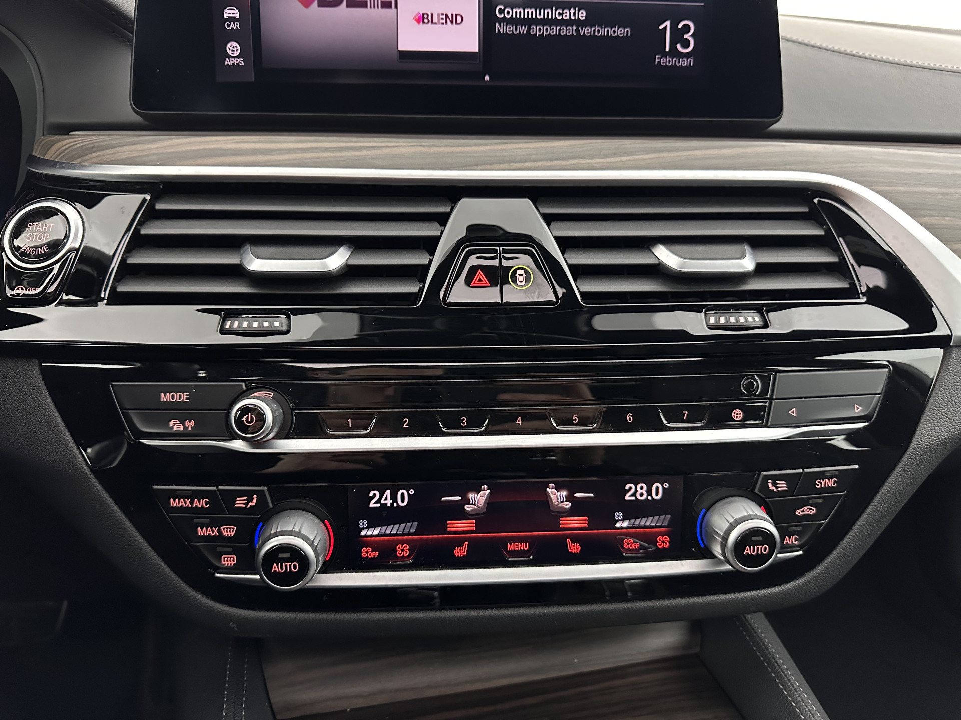 BMW 5-serie Touring 540i xDrive  M-Sportpack High Executive Aut. *PANO | LEATHER | FULL-LED | ADAPTIVE-CRUISE | DIGI-COCKPIT | MEMORY-PACK | BLINDSPOT | TOPVIEW | HARMAN/KARDON | KEYLESS | DIGI-COCKPIT | HEATED-COMFORTSEATS | AMBIENTLIGHT | HEAD-UP |