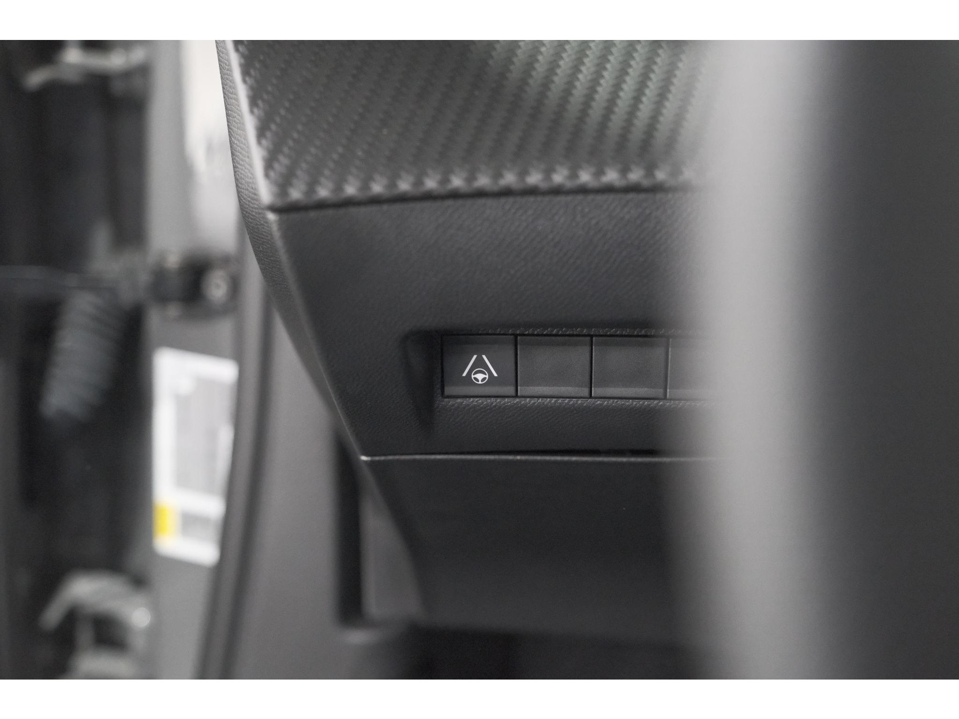 Peugeot 2008 PureTech 130 EAT8 GT | 360 Camera | Adaptieve Cruise Control | Stoelmaasage | Apple Carplay