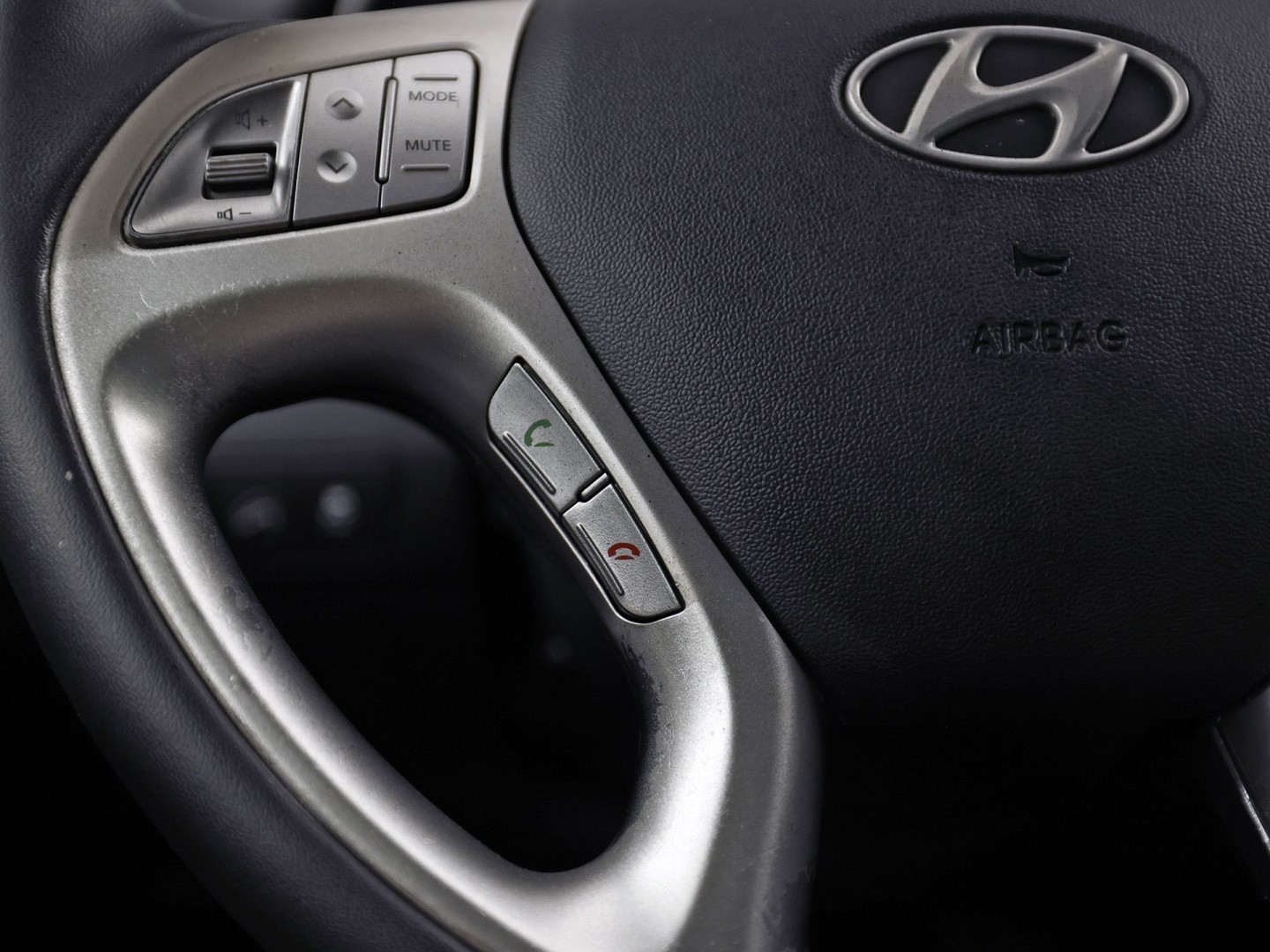 Hyundai ix35 1.6i GDI Sport (CLIMATE, STOELVERWARMING, GETINT GLAS, SPORTSTOELEN, TREKHAAK, CRUISE, NIEUWSTAAT)
