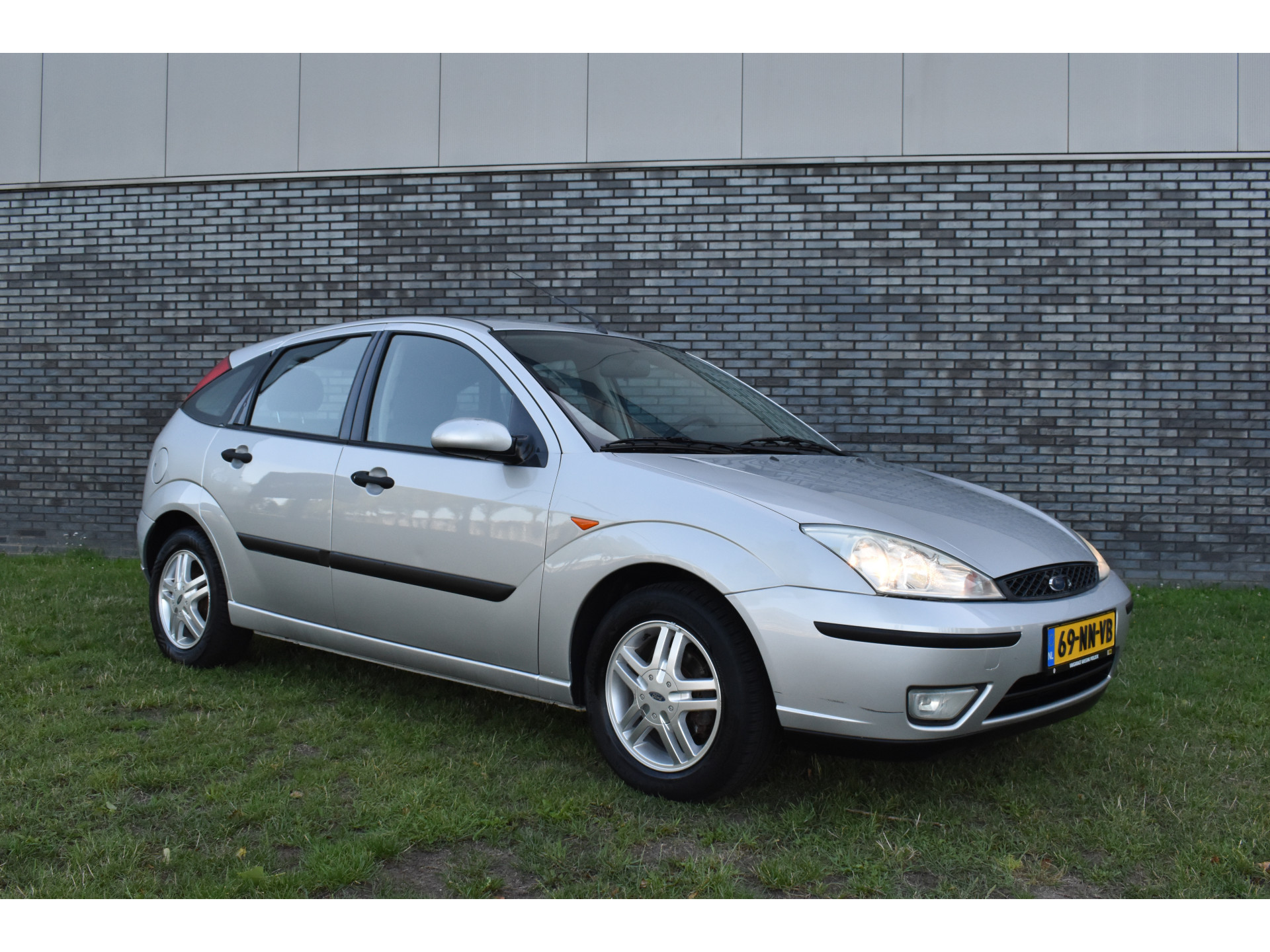 Ford Focus 1.6-16V Trend Automaat storing Airco 5-deurs 1e eigenaar Pdc Trekhaak lees goed!!! HANDELSAUTO - automaat gaat in noodloop LEES GOED