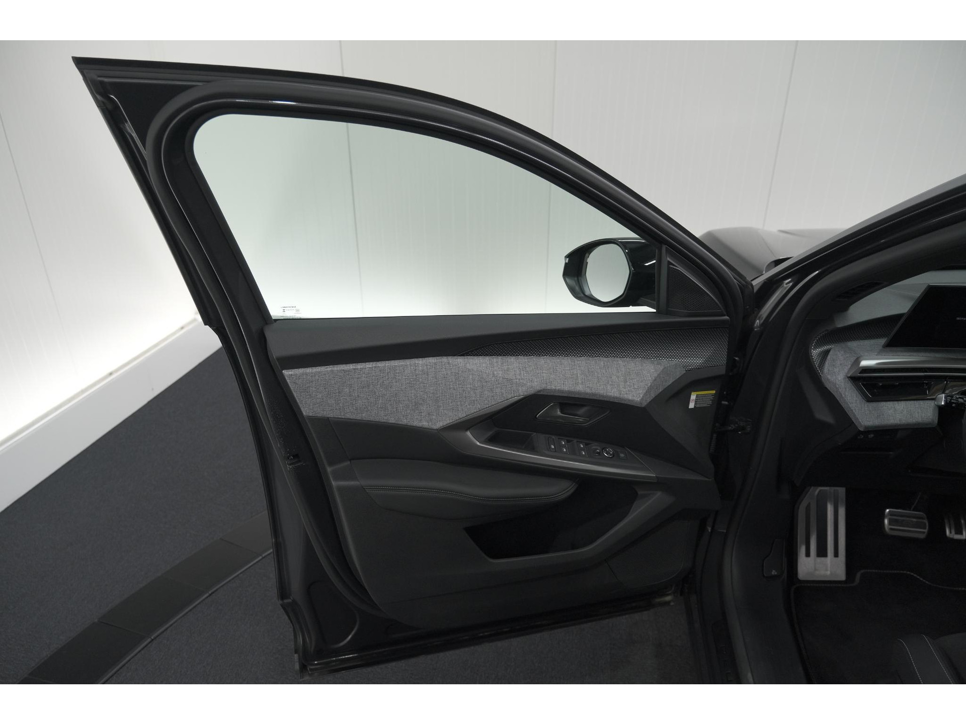Peugeot 3008 1.2 Hybrid 136 GT | 360 Camera | Adaptieve Cruise Control | Stoelen Pakket | Elektrische Kofferklep