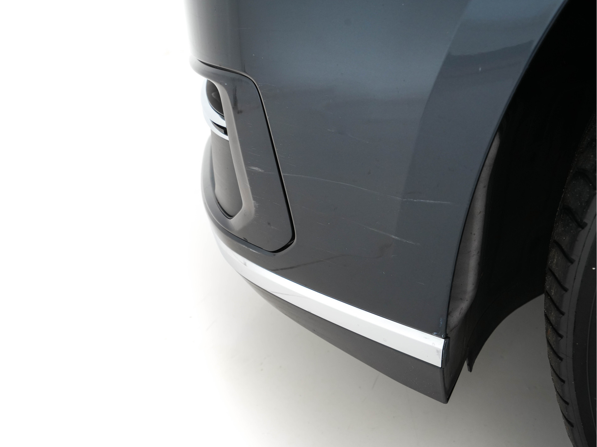 Audi A8 50 TDI Quattro Aut. * MATRIX-LED | UNICUM-LEATHER | DIGI-COCKPIT | BANG&OLUFSEN-SURROUND | SOFT-CLOSE | KEYLESS | MEMORY-SEATS | ADAPTIVE-CRUISE | DAB | CAMERA | ECC | PDC | AIR-SUSPENSION | AMBIENT-LIGHT