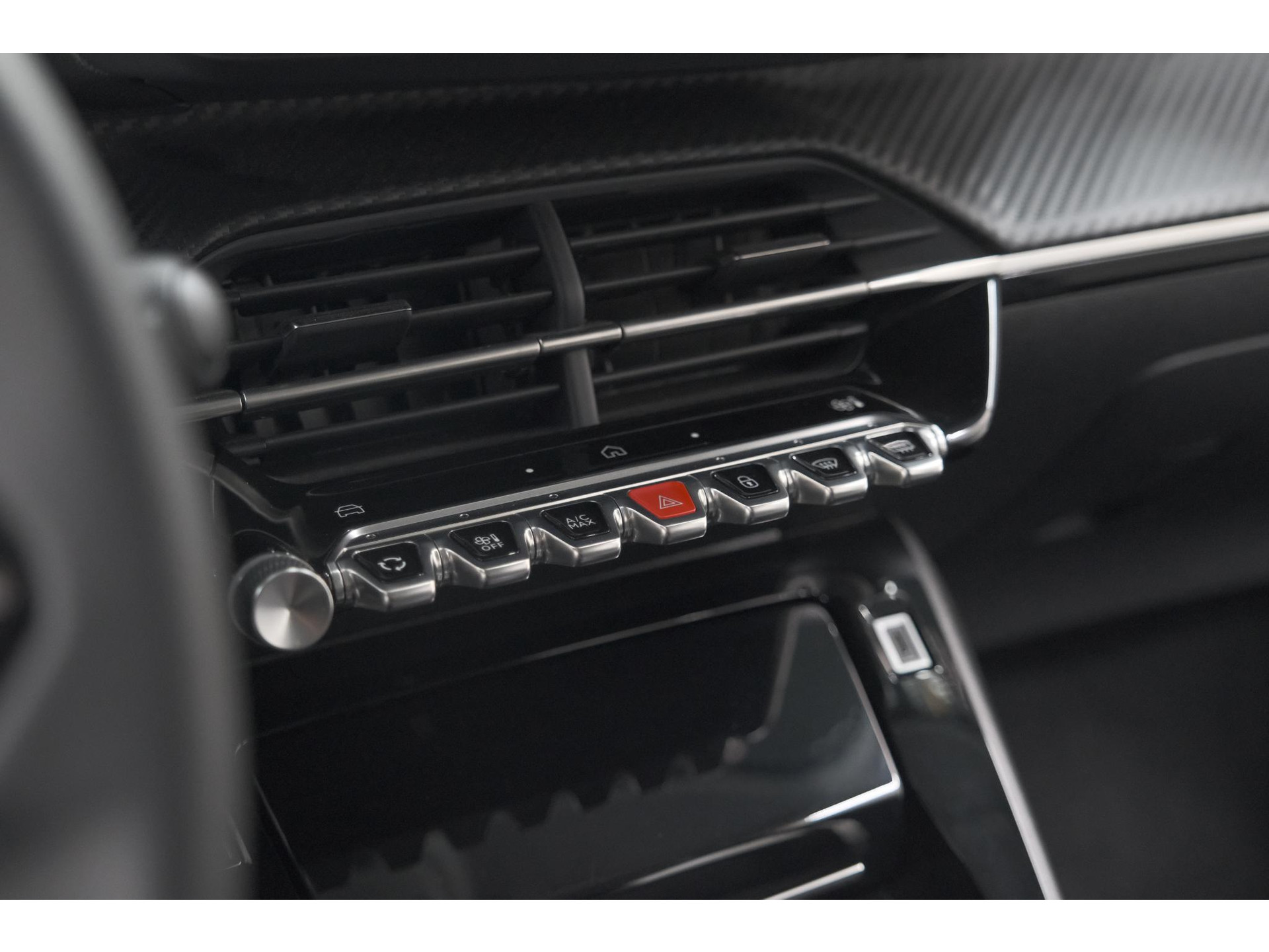 Peugeot 208 PureTech 100 Allure | Parkeersensoren | Navigatie | Apple Carplay