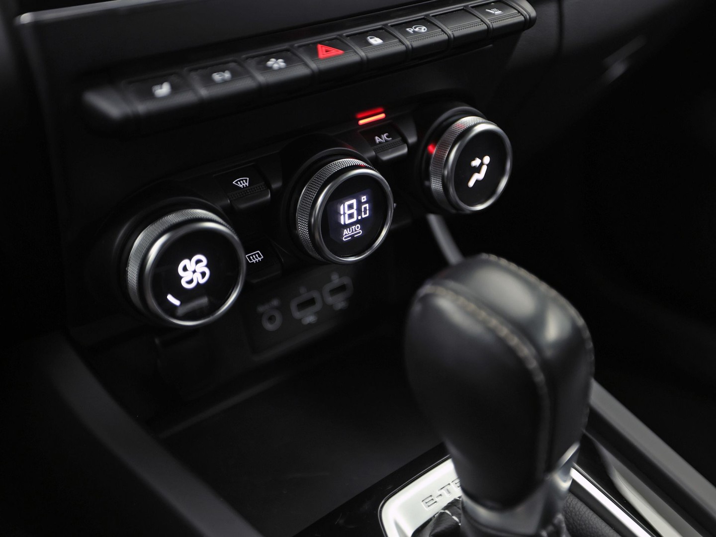Renault Arkana 1.6 E-Tech Hybrid 145 Intens 145Pk Automaat (GROOT NAVI, CAMERA, STOELVERWARMING, SPORTSTOELEN, ADAPTIVE CRUISE, GETINT GLAS, KEYLESS, NIEUWSTAAT)